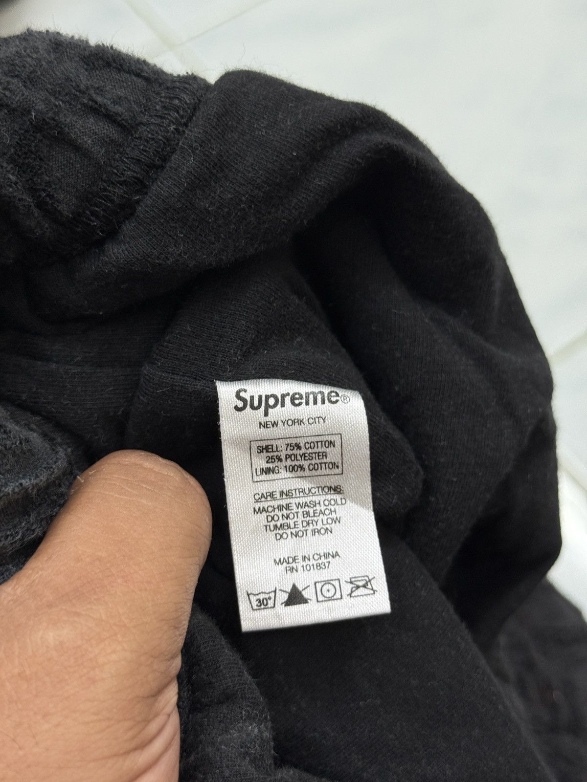 Supreme 🔥🔥🔥ARCHIVE SUPREME SHORTS Size US 34 / EU 50 - 13 Thumbnail