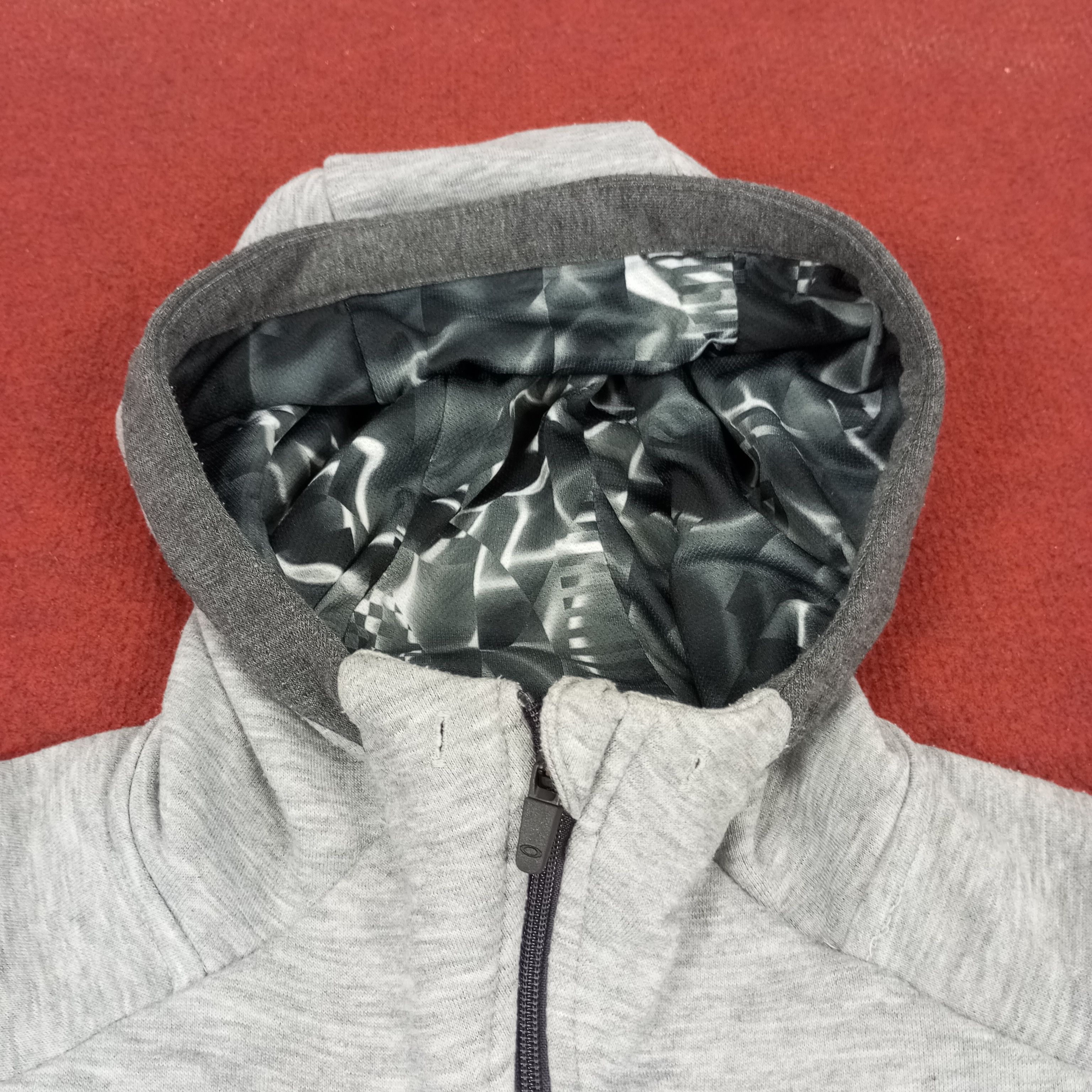 Oakley × Vintage Oakley Logo Spellout Design Zipper Hoodies Size US M / EU 48-50 / 2 - 5 Thumbnail