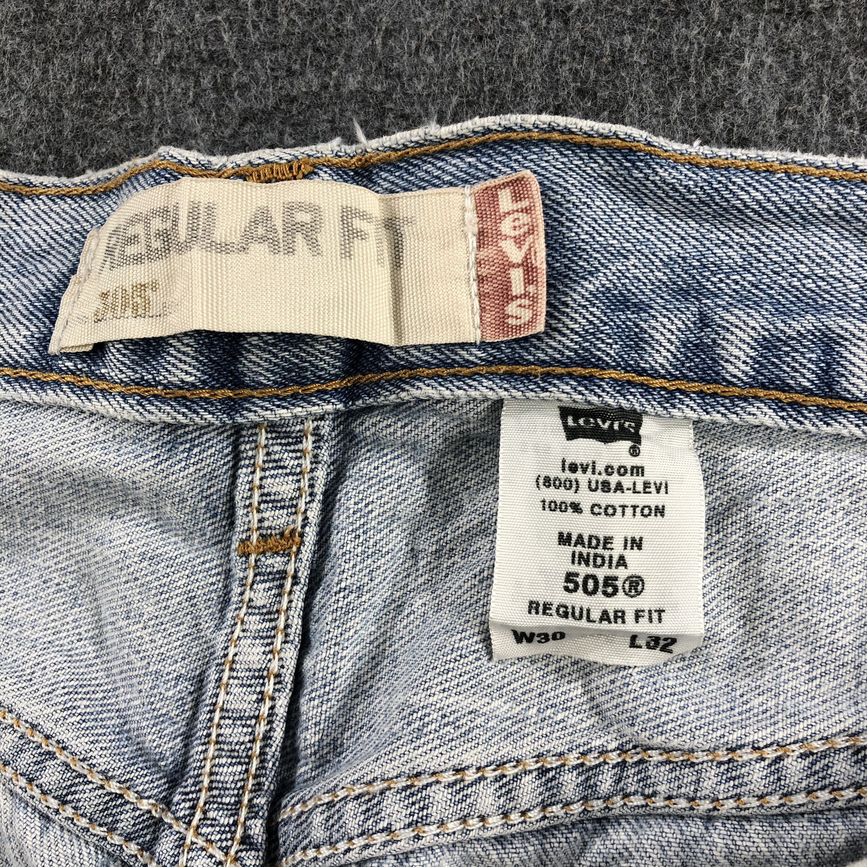 Levi's Vintage Light Wash Levis 505 Jeans-J2238 Size US 29 - 12 Thumbnail