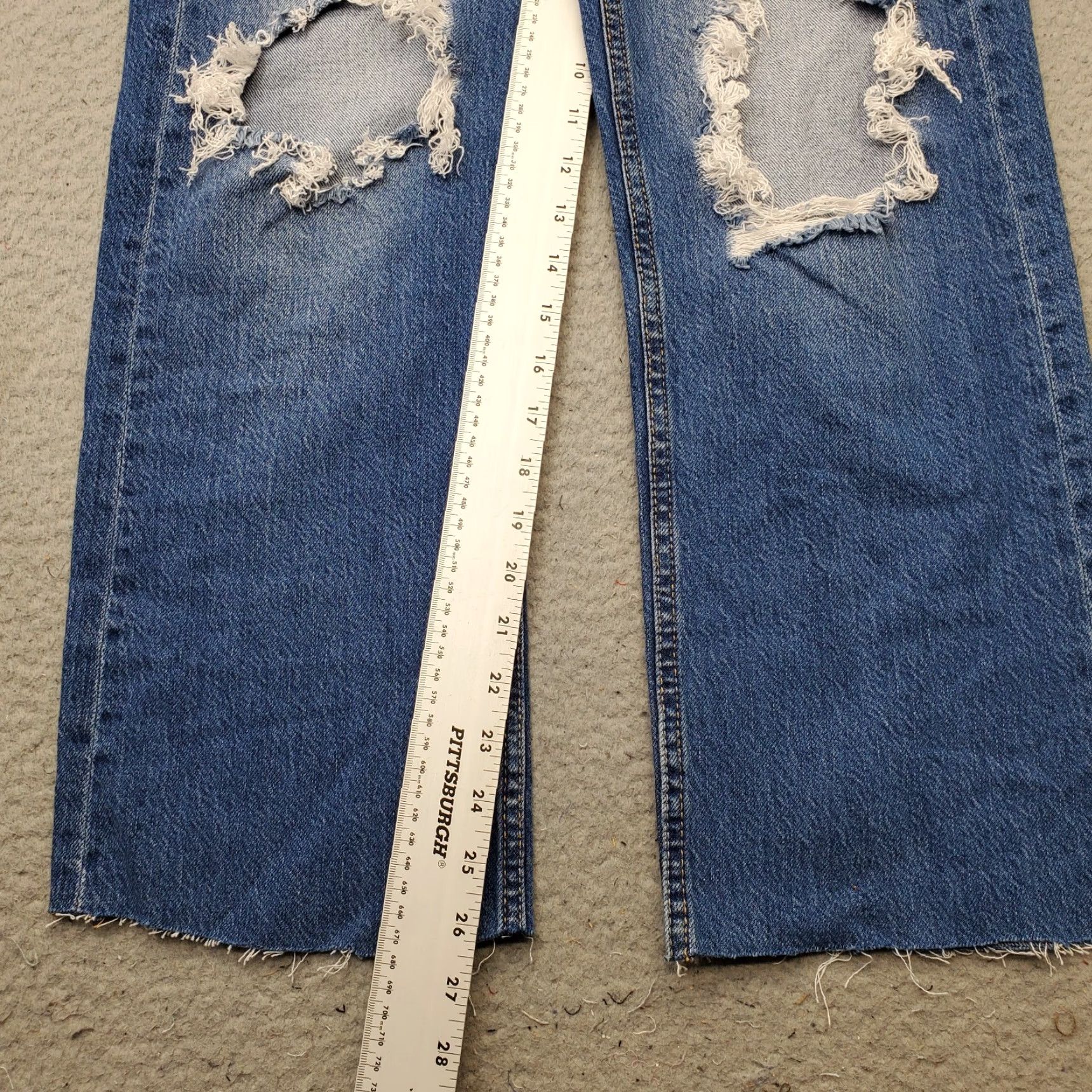 Vintage Aéropostale Womens 2 Blue Denim Baggy Jeans Button Fly Distressed 90’s Size 2 Jeans Womens Size 2 Blue Denim Baggy Jeans Distressed Size 26" / US 2 / IT 38 - 4 Thumbnail