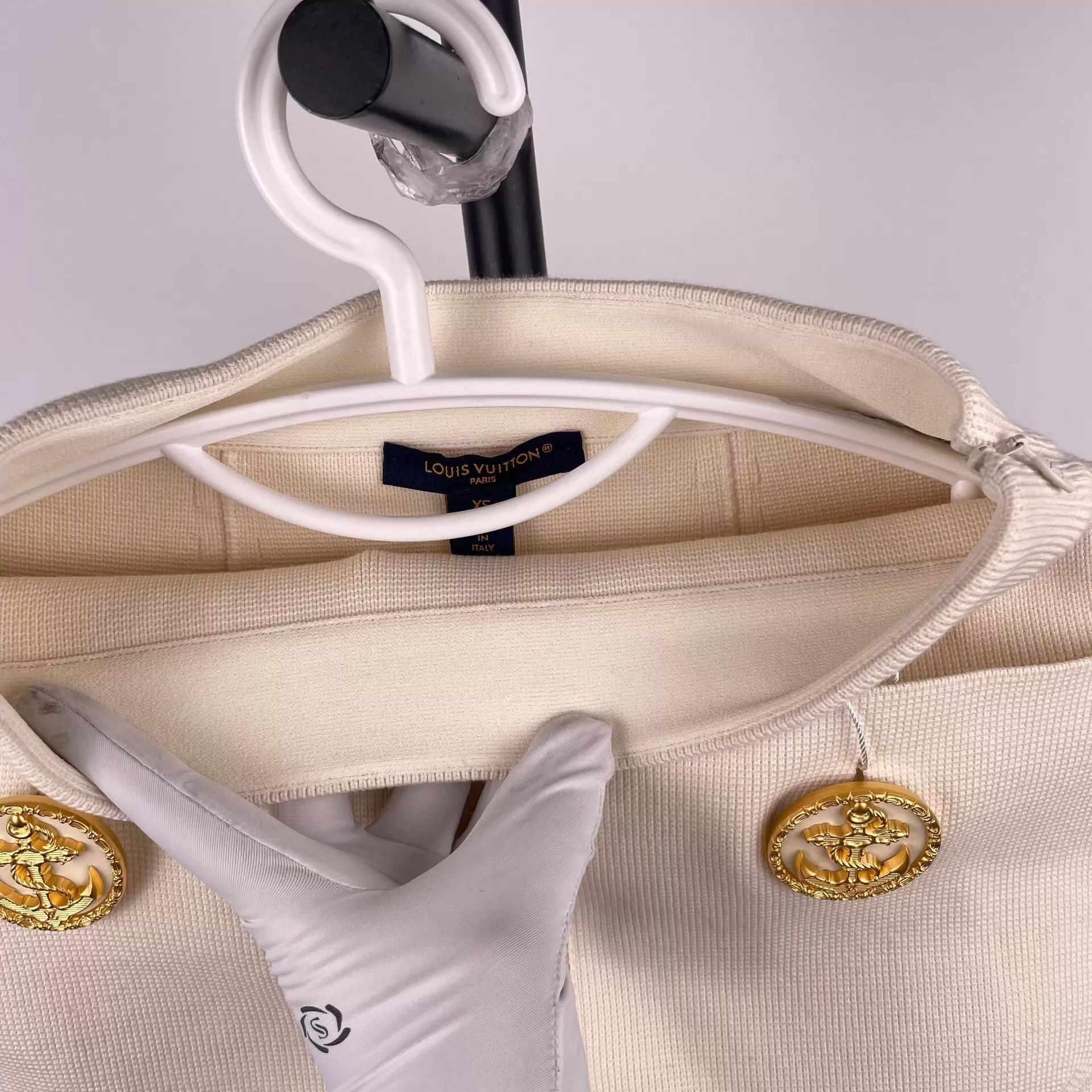 Louis Vuitton LV Voyager Short Skirt Ivory Metal Button Size 25" / US 0 / IT 36 - 4 Thumbnail