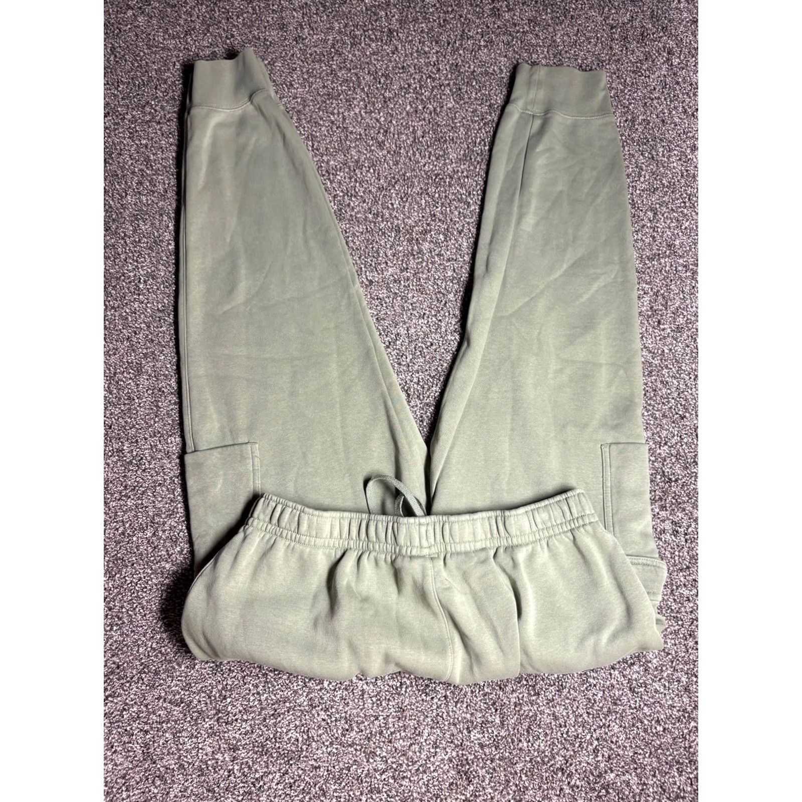 Nike Nike Pants Mens XL Green Club Fleece Jogger Cargo Sweatpants Light CD3129 Size US 36 / EU 52 - 2 Thumbnail