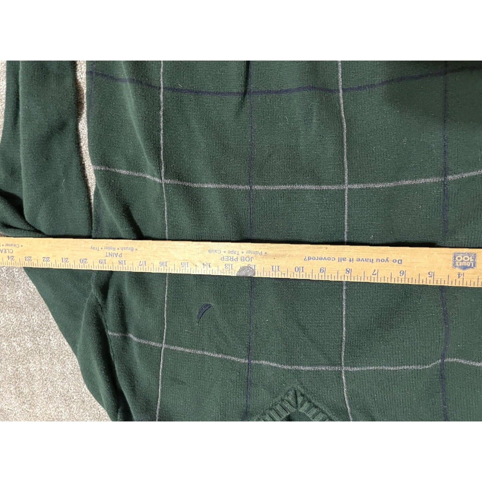Nautica Nautica Sweater Shirt? Actually it's a Nautica Men’s M Green Plaid Textured V-Neck Long Sleeve 100% Cotton Knit Size US M / EU 48-50 / 2 - 4 Thumbnail