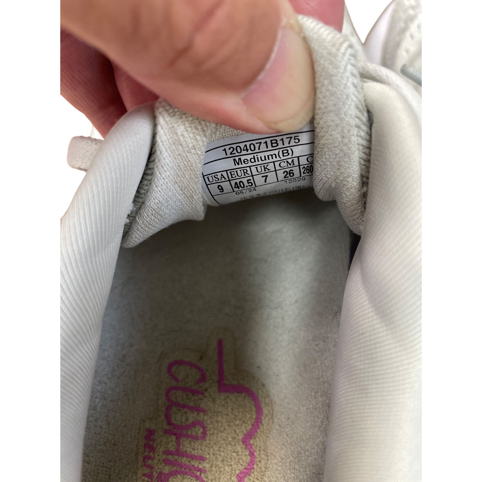 Brooks Brooks Ghost 16 Womens beige pink running Sneakers Size 9B S Size US 9 / IT 39 - 7 Thumbnail