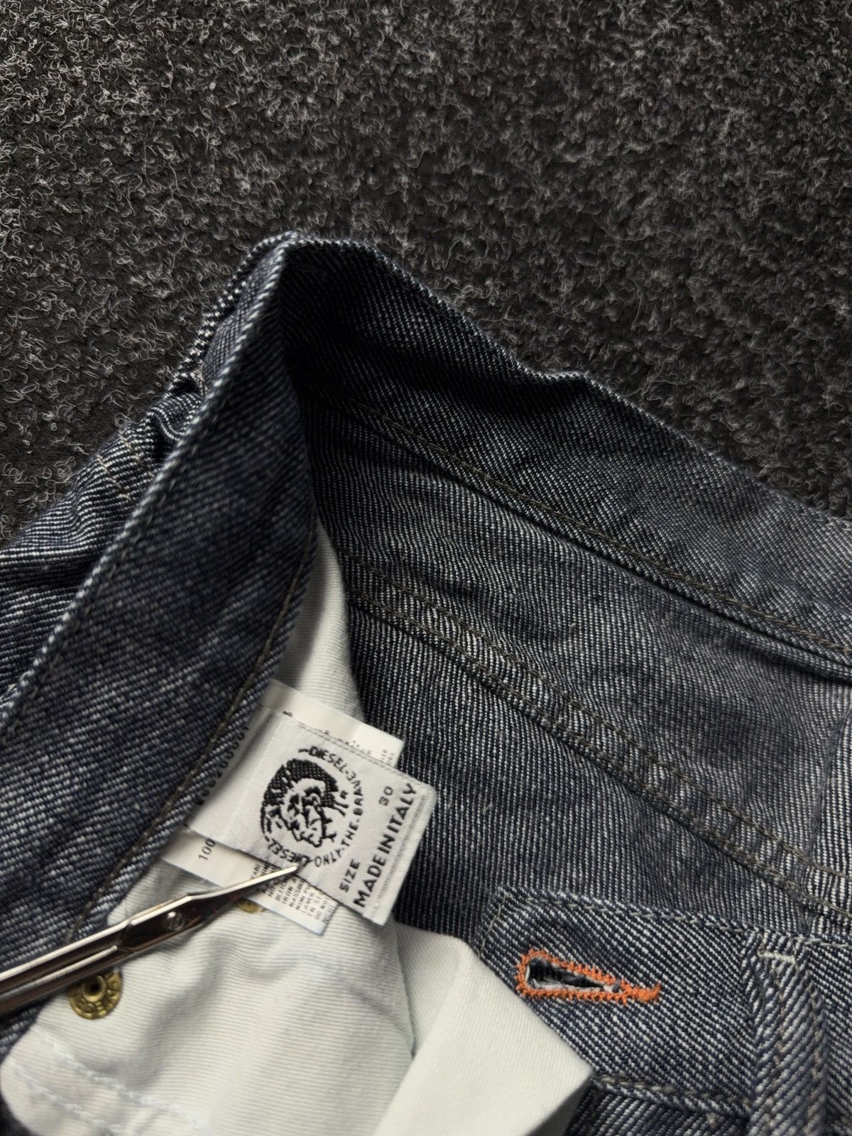 Designer × Diesel Vintage Diesel Flared Jeans Made in Italy Y2K Low Rise Size 30" / US 8 / IT 44 - 7 Thumbnail