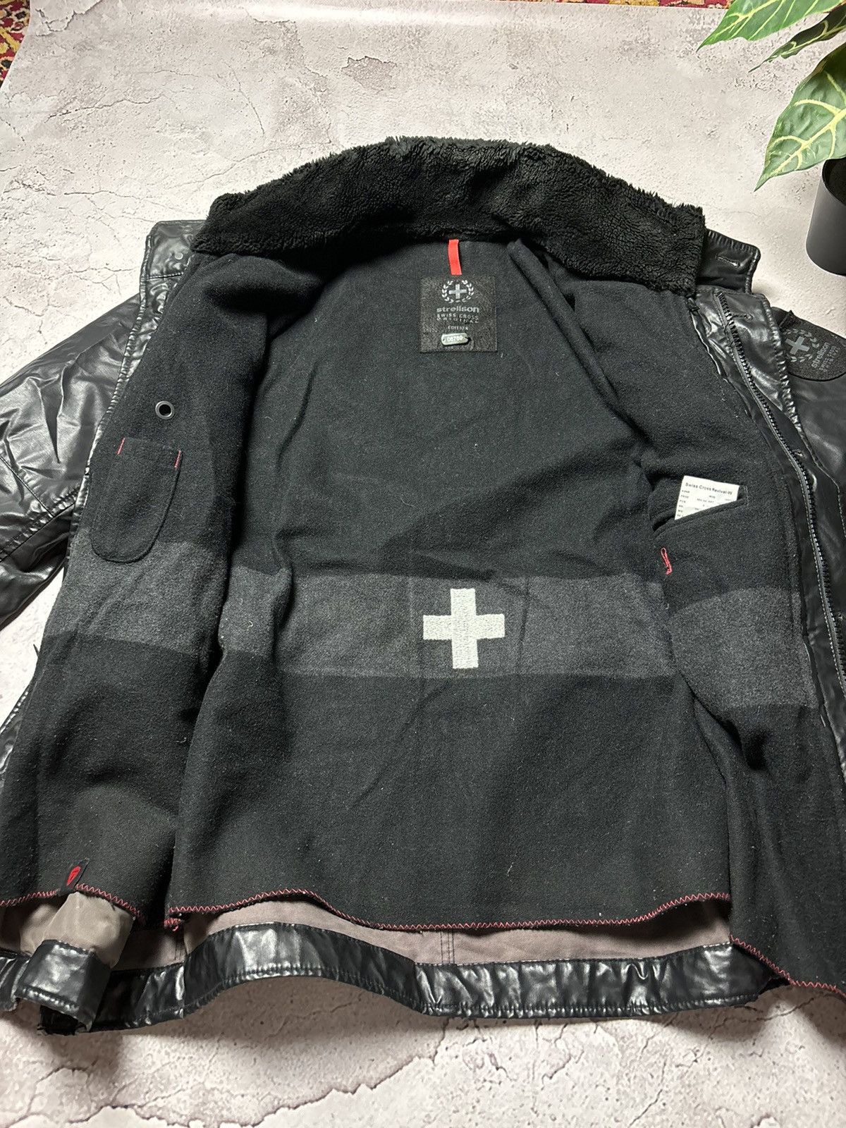 Strellson STRELLSON Mens Swiss Cross Revival-W Warm Black Jacket Size US L / EU 52-54 / 3 - 15 Thumbnail