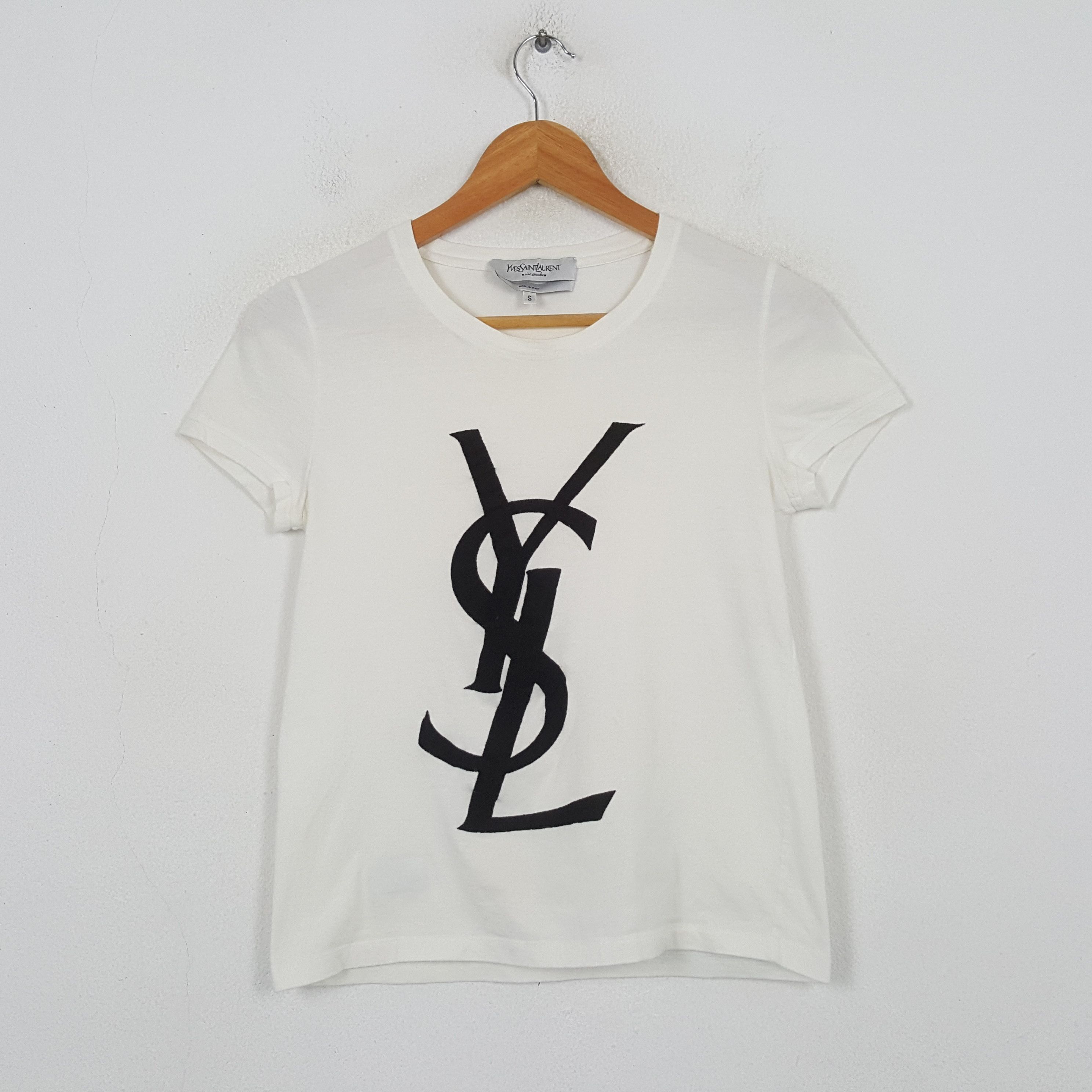 Vintage Yves Saint Laurent Italian Brand T-shirt RR30