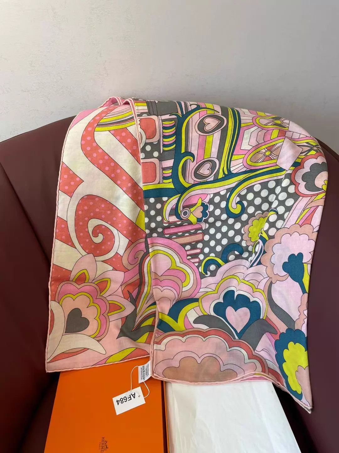 Hermes Hermès Cashmere Scarf Unused Pink Floral 140x140 Size ONE SIZE - 2 Thumbnail