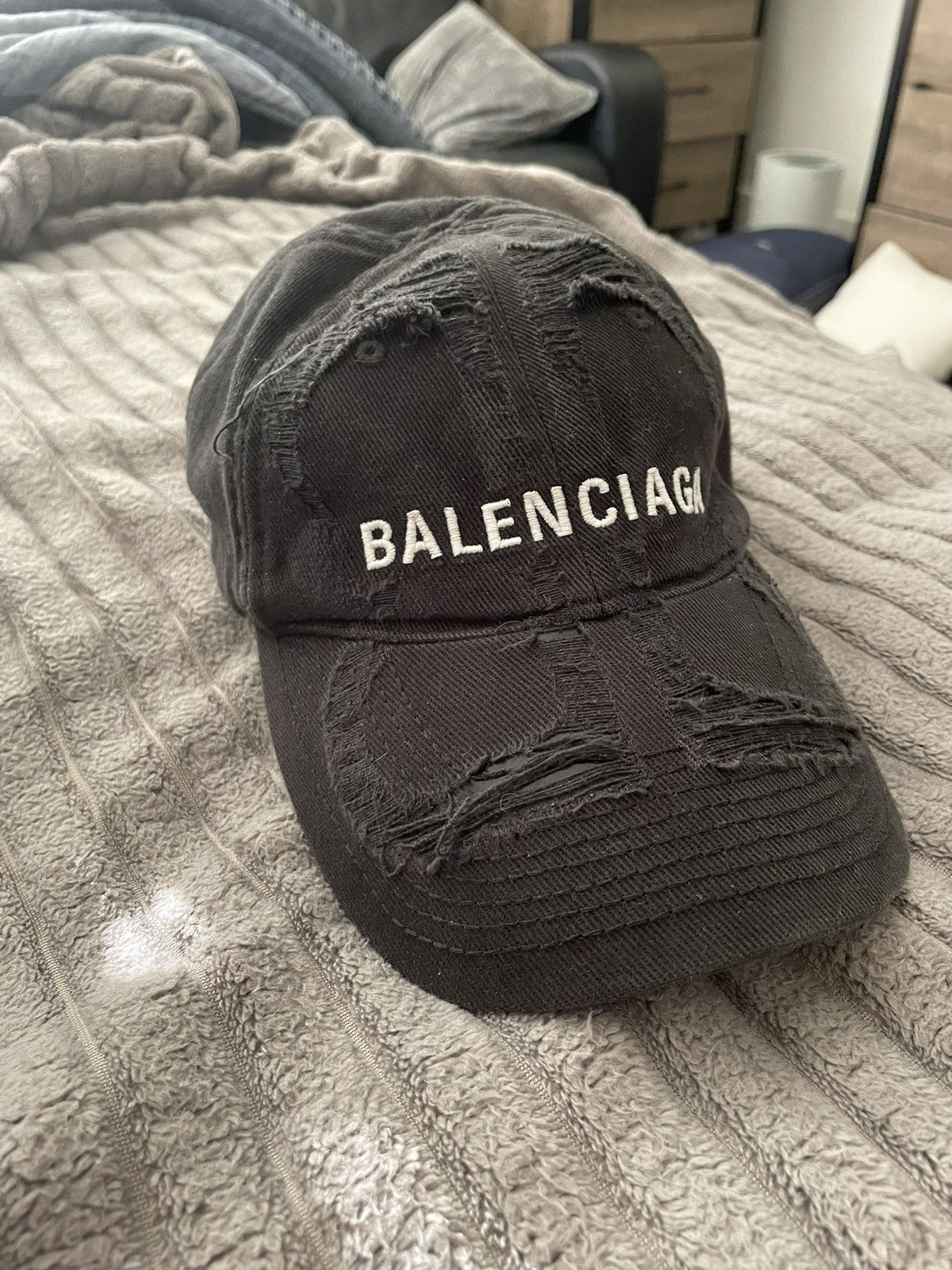 Fake balenciaga cap on sale