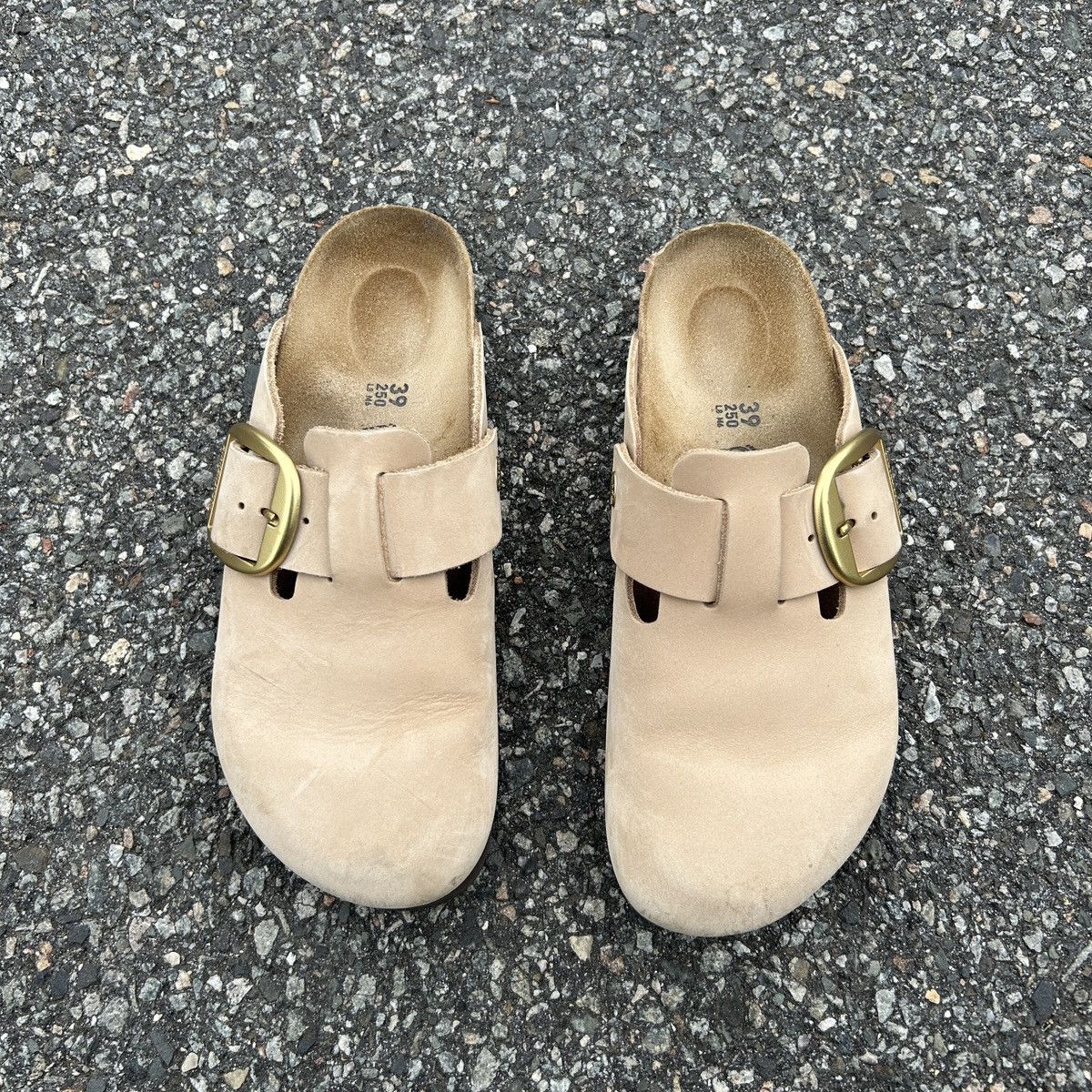 Birkenstock Birkenstock Boston Big Buckle Nubuck Sandcastle Size US 8 / IT 38 - 1 Thumbnail