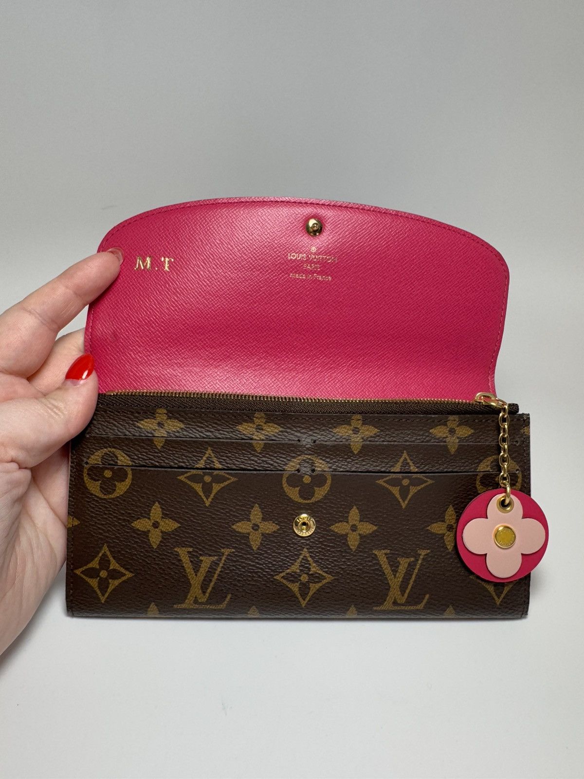 Louis Vuitton Louis Vuitton Emilie Bloom Fuchsia Monogram Wallet Size ONE SIZE - 3 Thumbnail
