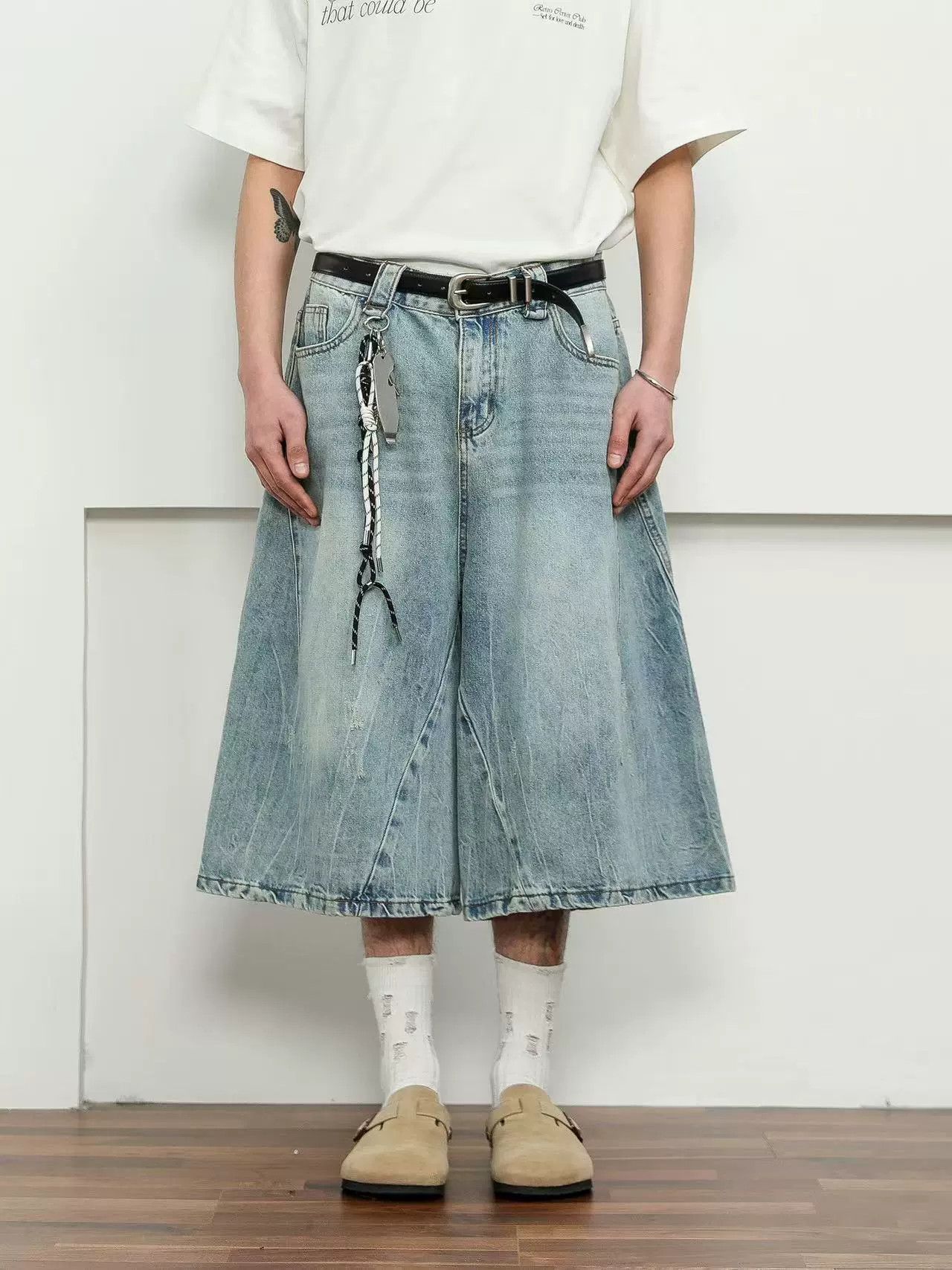 Vintage Vintage washed patchwork distressed loose blue denim shorts Size US 32 / EU 48 - 1 Thumbnail