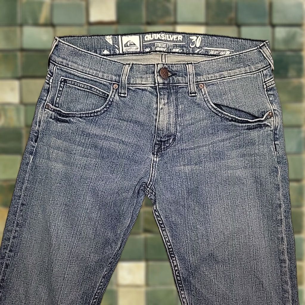 Quiksilver Quiksilver Jeans Men 30 Faded Blue Denim Straight Fit Stretch Casual Retro Skate Jeans Size US 30 / EU 46 - 1 Thumbnail