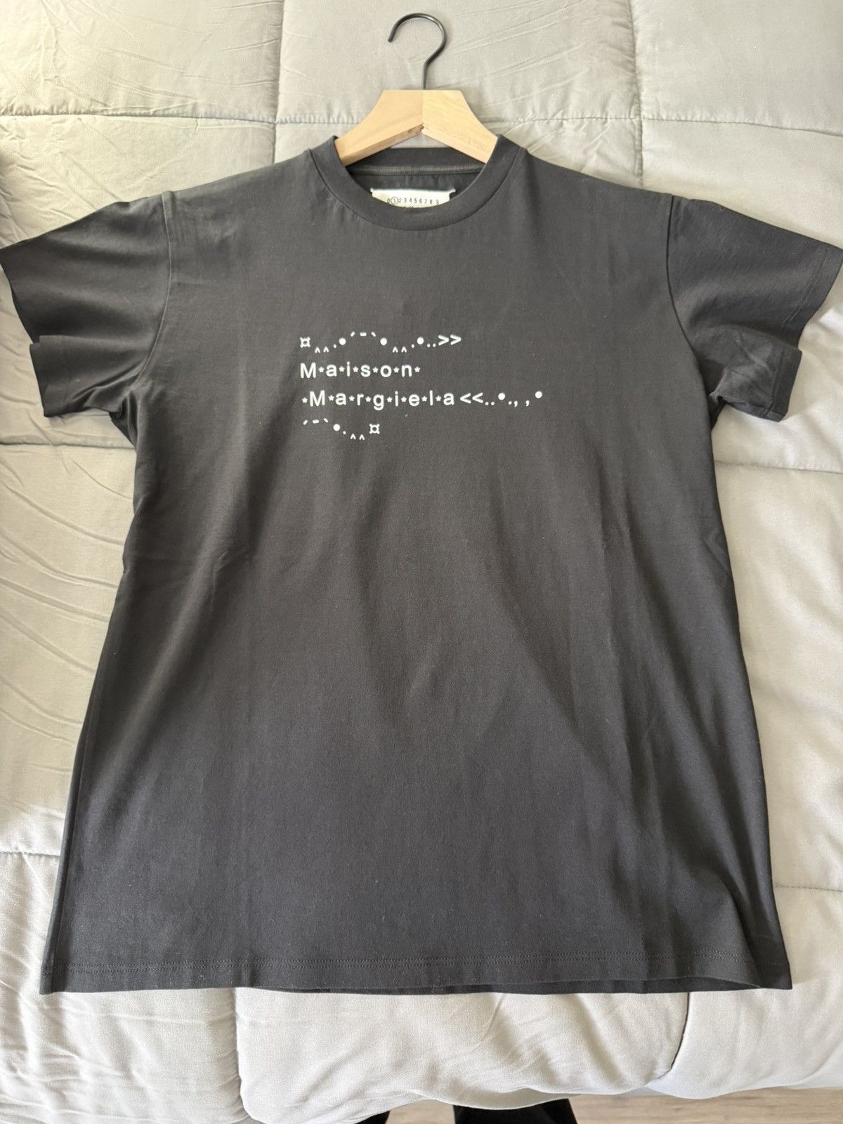Maison Margiela Maison Margiela Font T Shirt Size US S / EU 44-46 / 1 - 1 Thumbnail