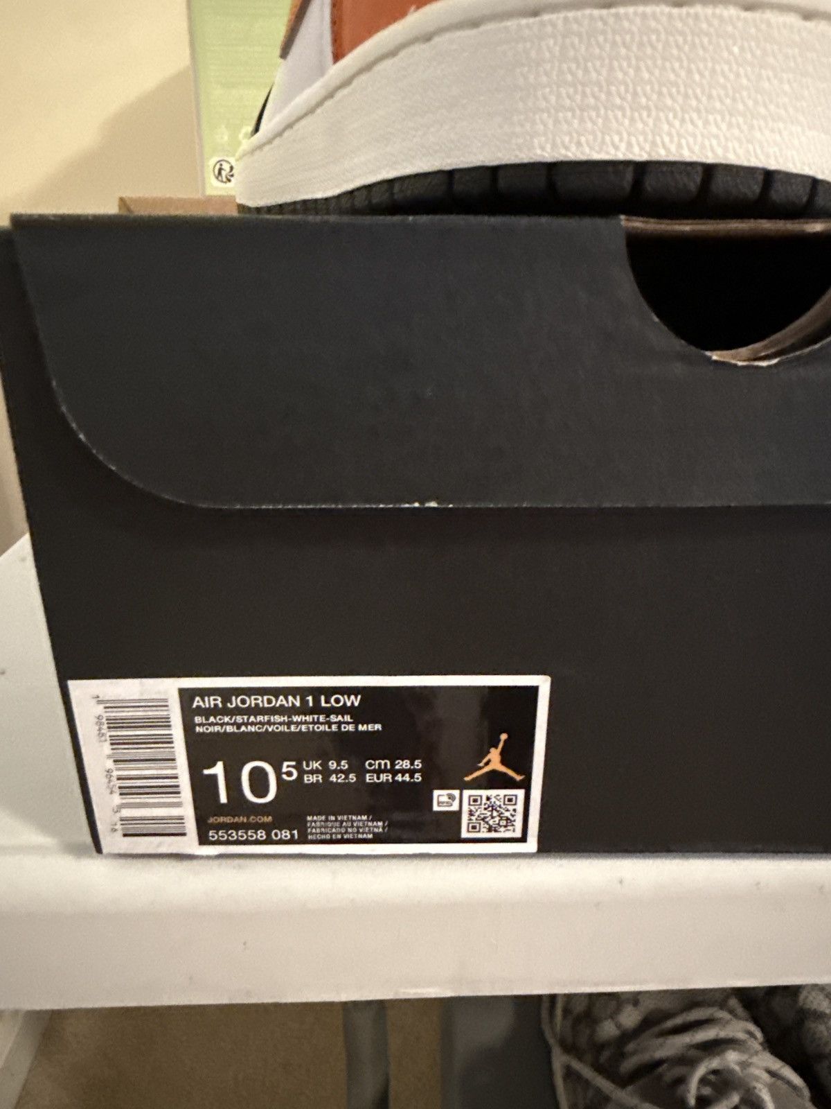 Jordan Brand Jordan 1 Low Shattered Backboard Size US 10.5 / EU 43-44 - 1 Thumbnail