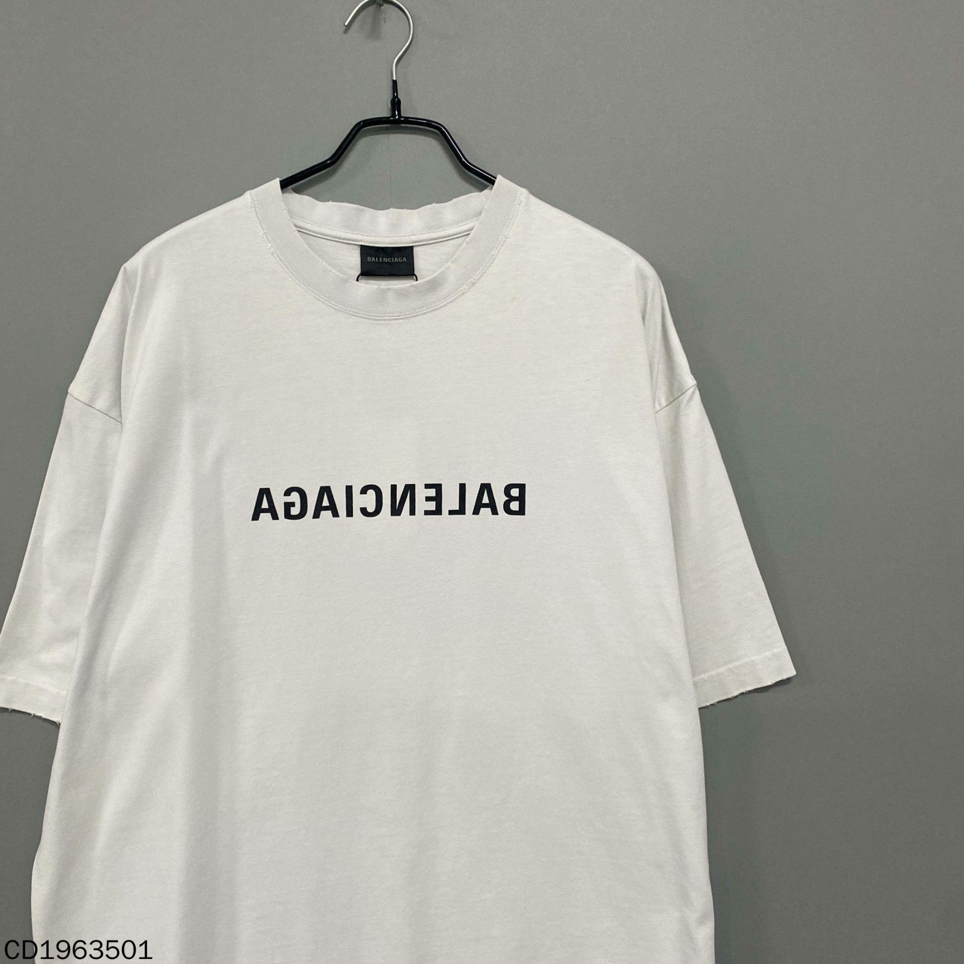 Balenciaga Balenciaga Printed T-Shirt l Men Size US L / EU 52-54 / 3 - 1 Thumbnail
