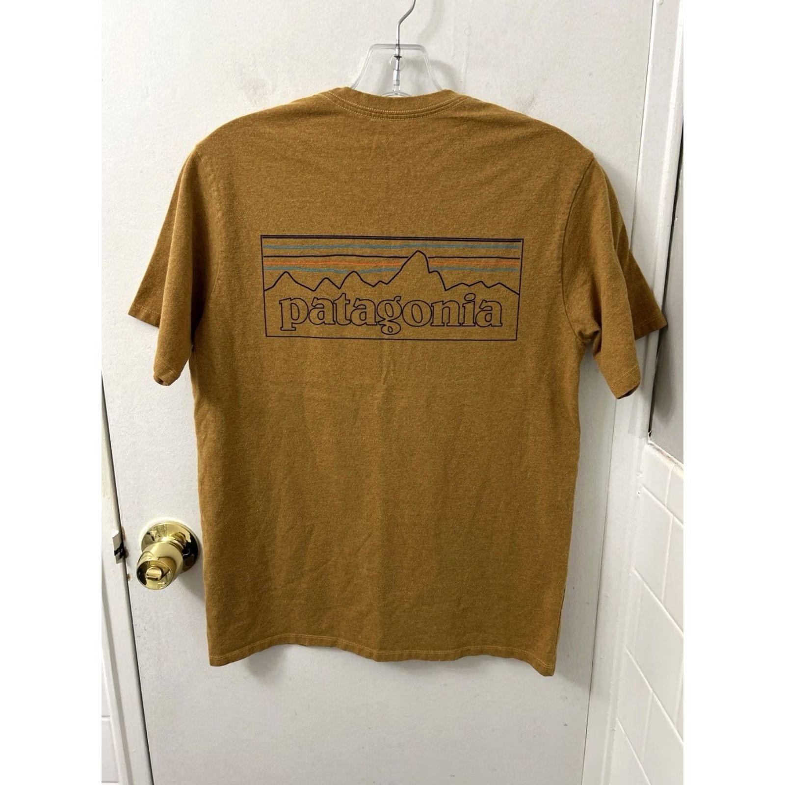 Patagonia Patagonia Responsibili-Tee Shirt Mens XS Mustard Yellow S/S Crew Neck Graphic Print Logo P-6 38504 SP24 Size US XS / EU 42 / 0 - 2 Thumbnail