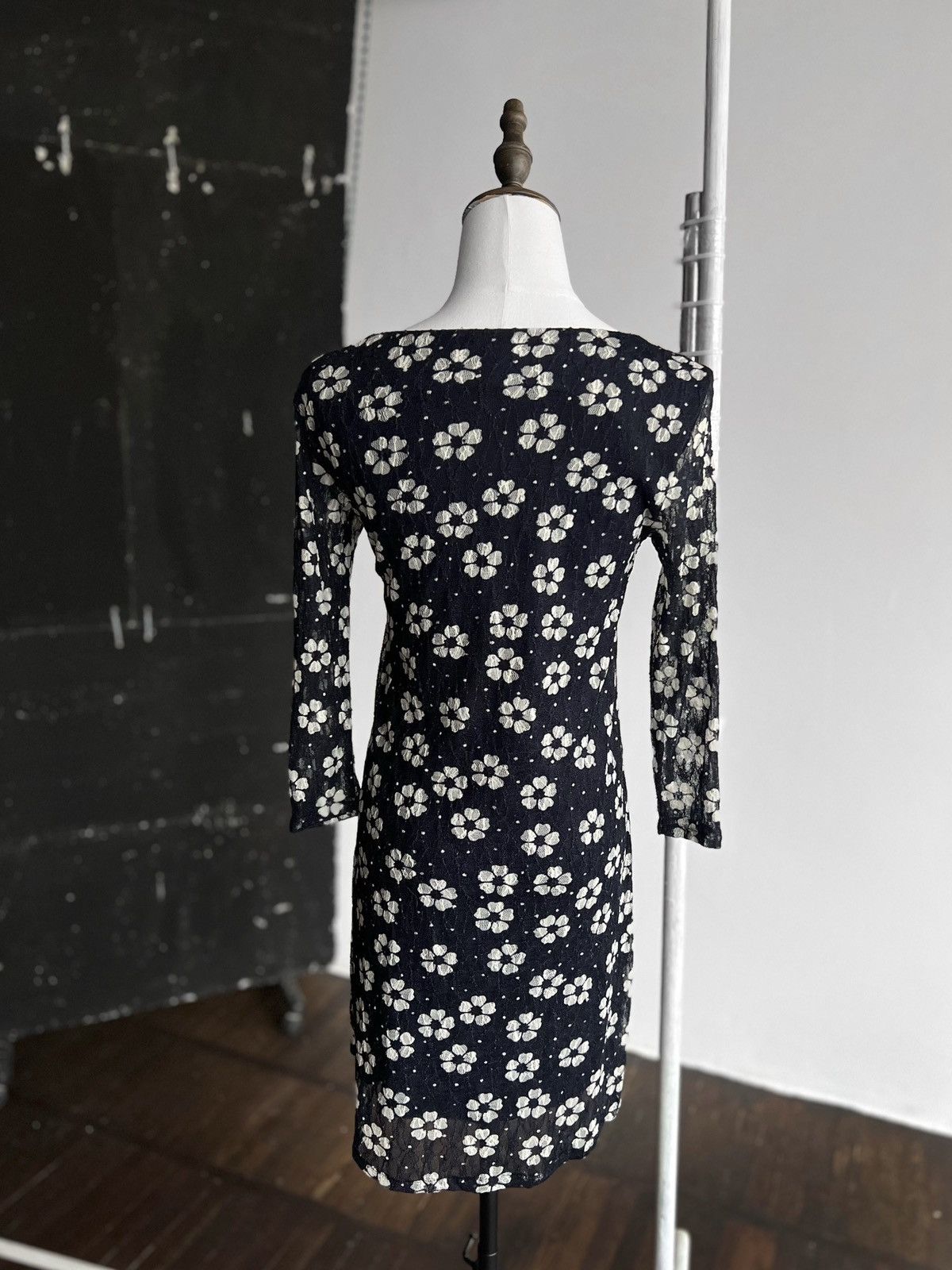 Designer × Other Phase Eight Floral Blue White 3/4 Sleeve Daisy Lace Dress Size S / US 4 / IT 40 - 3 Thumbnail