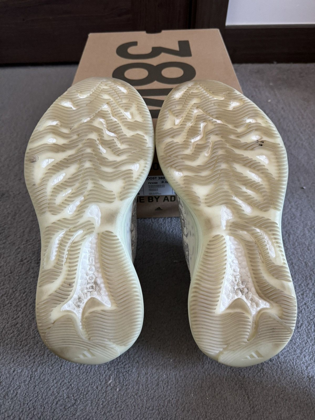 Adidas Yeezy Boost 380 Alien 2019 Size US 9.5 / EU 42-43 - 7 Thumbnail