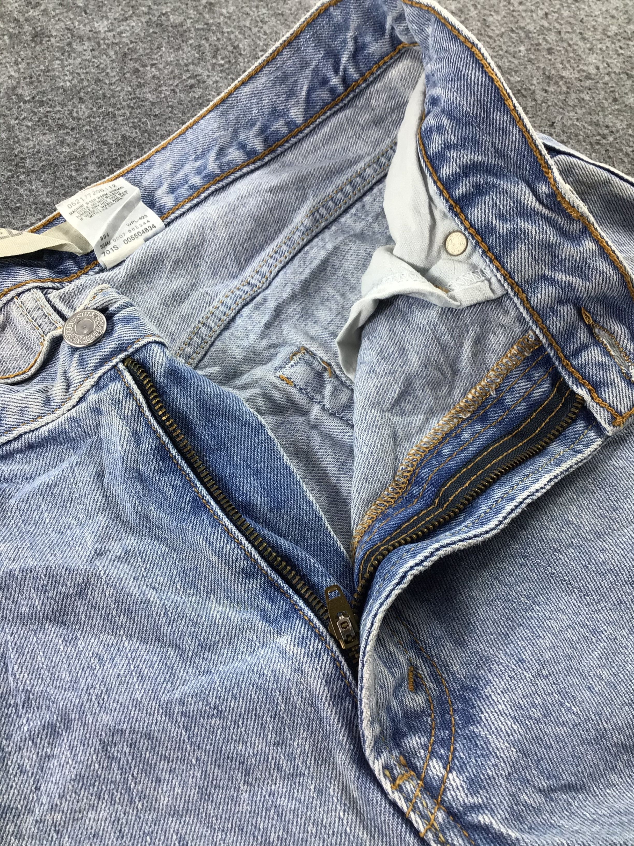 Levi's Vintage Levis 550 Jeans Medium Wash Denim KJ190 Size US 34 / EU 50 - 7 Thumbnail