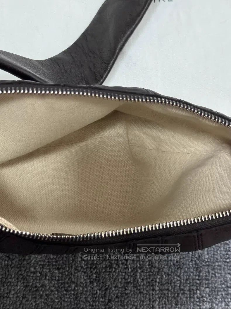 Lemaire LEMAIRE Dark chocolate brown sheepskin horn bag Size ONE SIZE - 9 Thumbnail