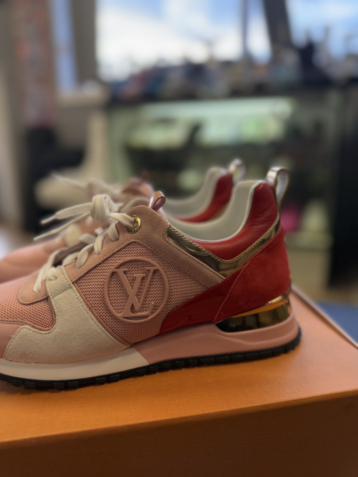 Louis Vuitton Louis Vuitton Women’s Pink Low Top Sneakers 38/8US Size US 8 / IT 38 - 10 Thumbnail