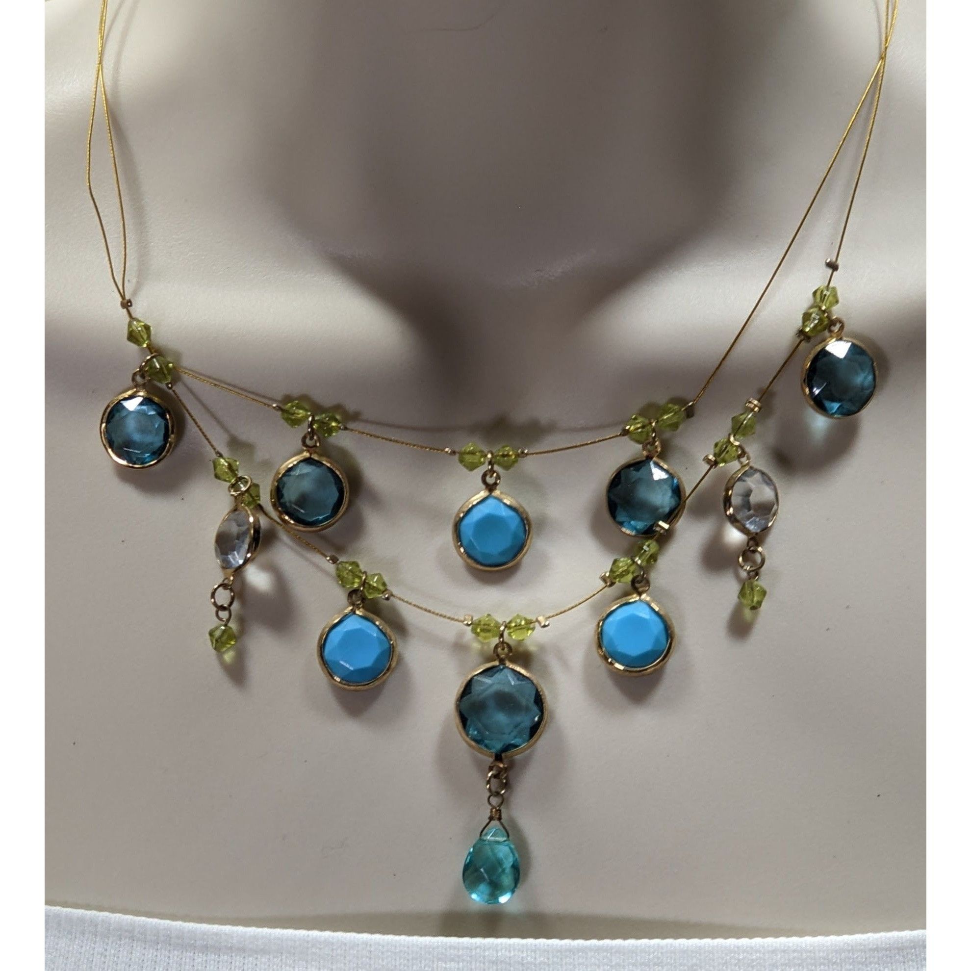 Other Elegant Blue And Green Gemmed Gold Tone Wire Necklace Size ONE SIZE - 8 Thumbnail