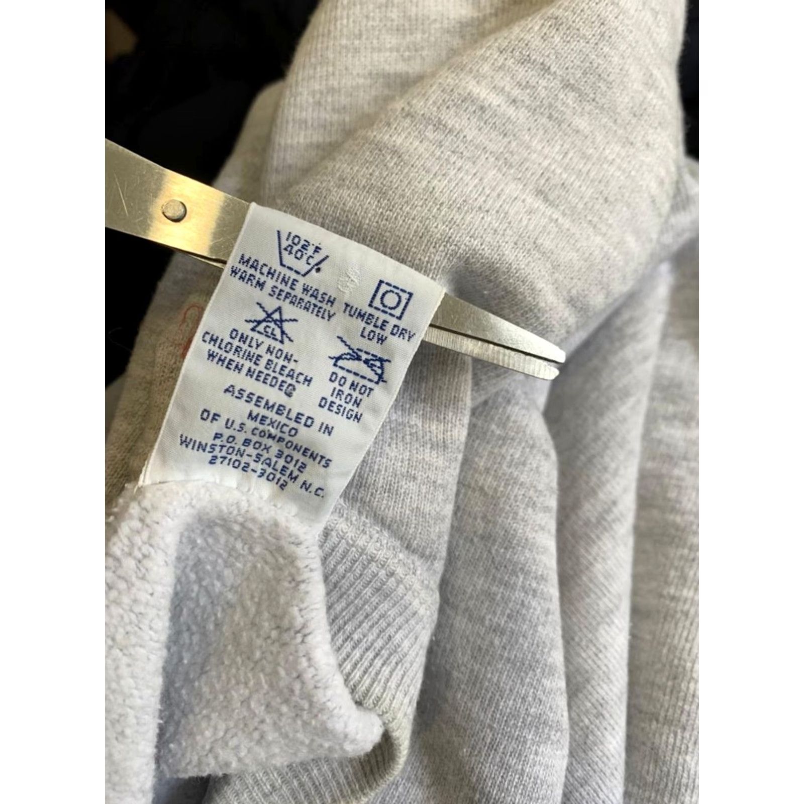 Champion VINTAGE Champion Sweatshirt Reverse Weave Kennedy Space Center NASA Gray XXL Mens Size US XXL / EU 58 / 5 - 4 Thumbnail