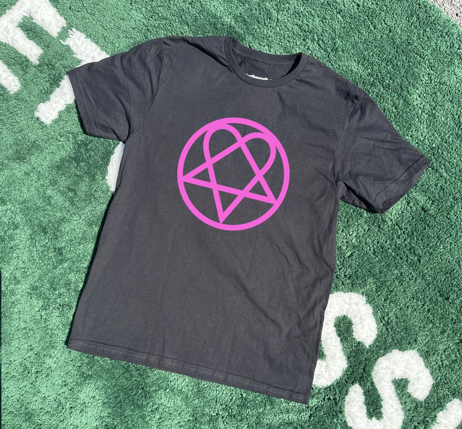 Japanese Brand Heartagram Tee Black Size US M / EU 48-50 / 2 - 1 Thumbnail