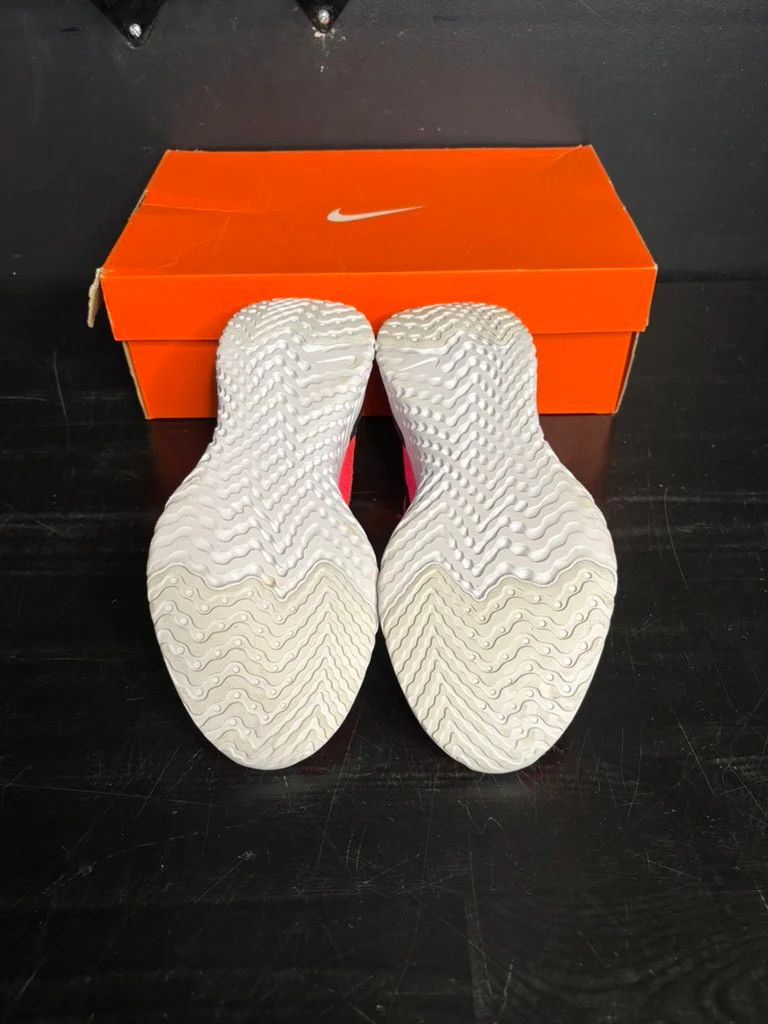 Nike Nike Epic "React" Flyknit 2 Running Shoe (Pink) (WMNS) **PRE-OWNED** - Size 9 Size US 9 / IT 39 - 5 Thumbnail