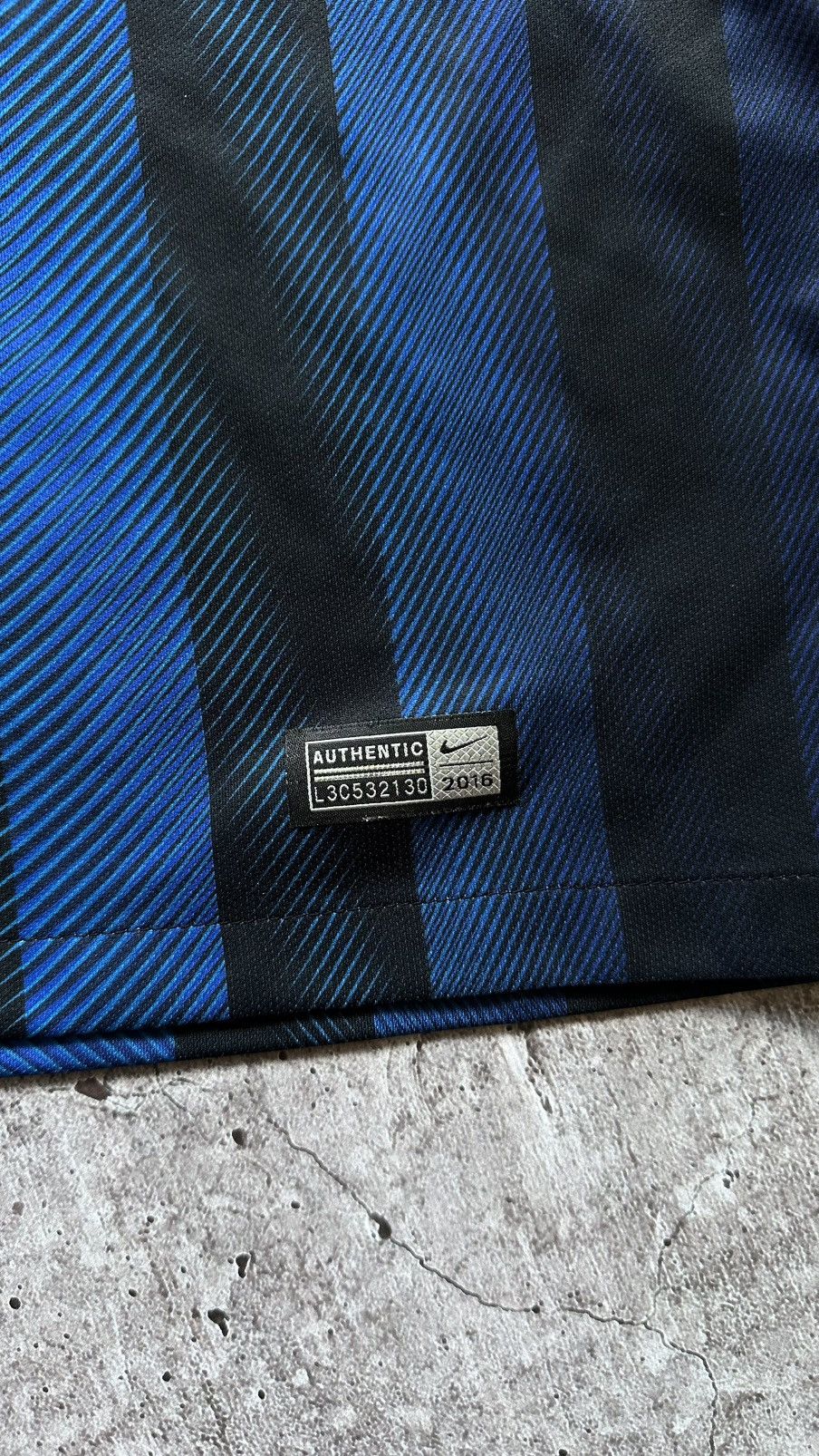Nike 2016/17 Nike Inter Milano Authentic Home Soccer Jersey Size US L / EU 52-54 / 3 - 9 Thumbnail