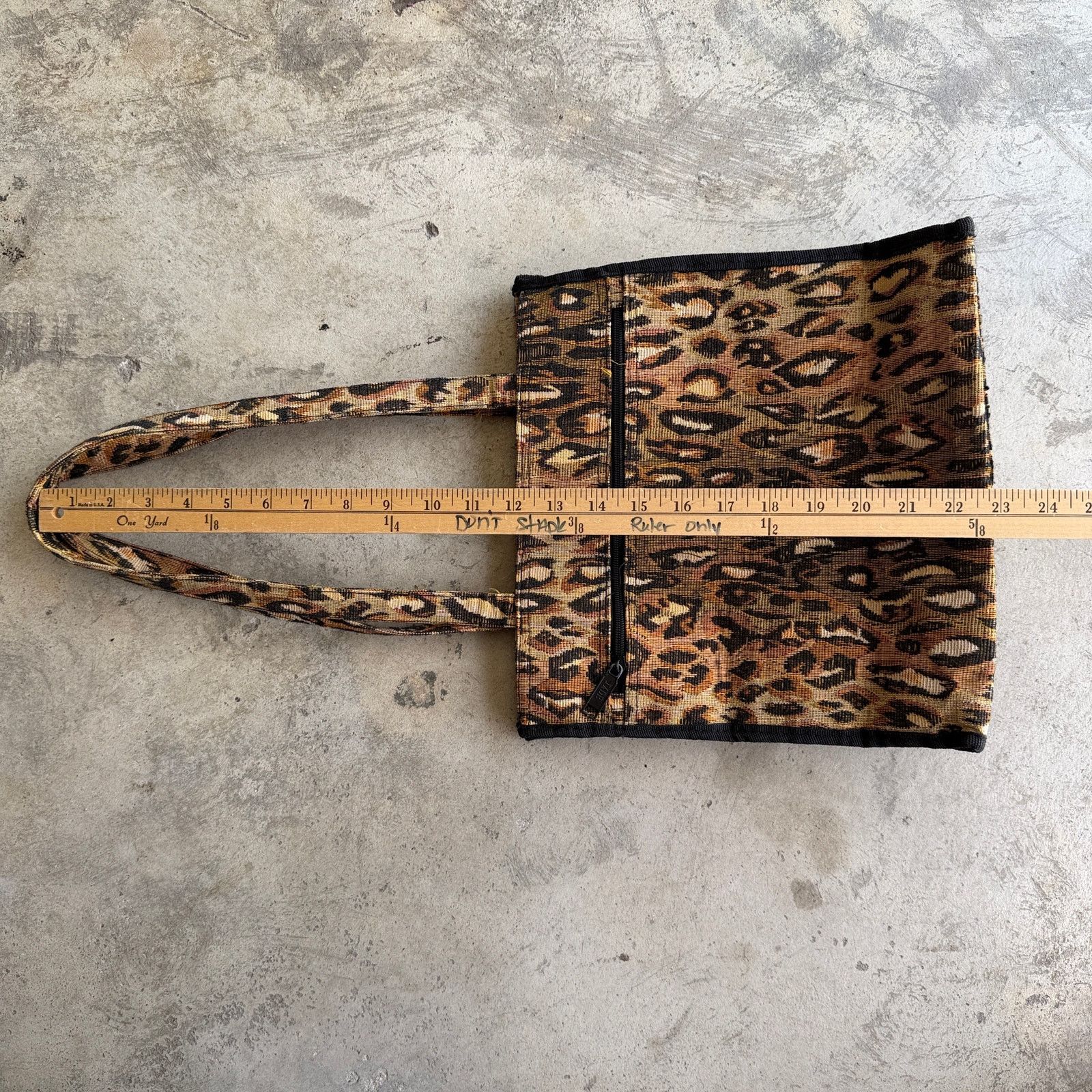Abercrombie & Fitch Vintage y2k Jade Leopard Print Tapestry Tote Bag+ Coin Purse Size ONE SIZE - 8 Thumbnail