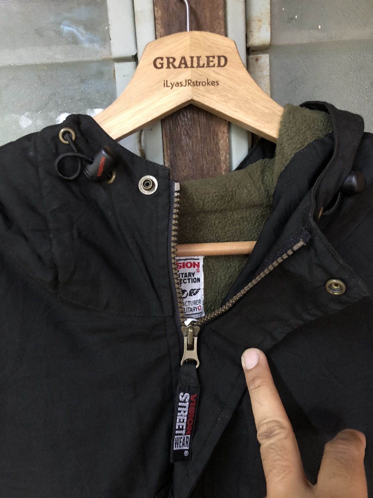 Vision Streetwear Vintage Vision Street Wear Military Collection Hoodie Jacket Size US XL / EU 56 / 4 - 17 Thumbnail