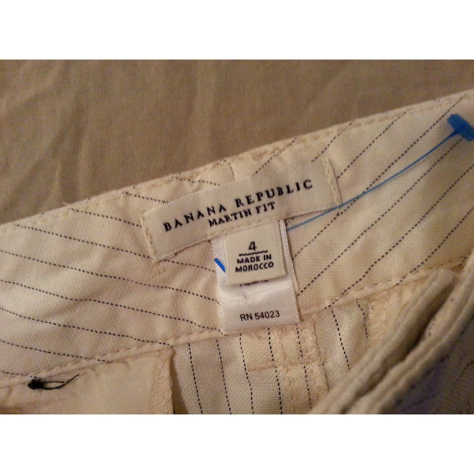 Banana Republic Womens Banana Republic Khaki Shorts 4 Cotton Beige Casual Shorts Boys Womens Size 27" / US 4 / IT 40 - 3 Thumbnail