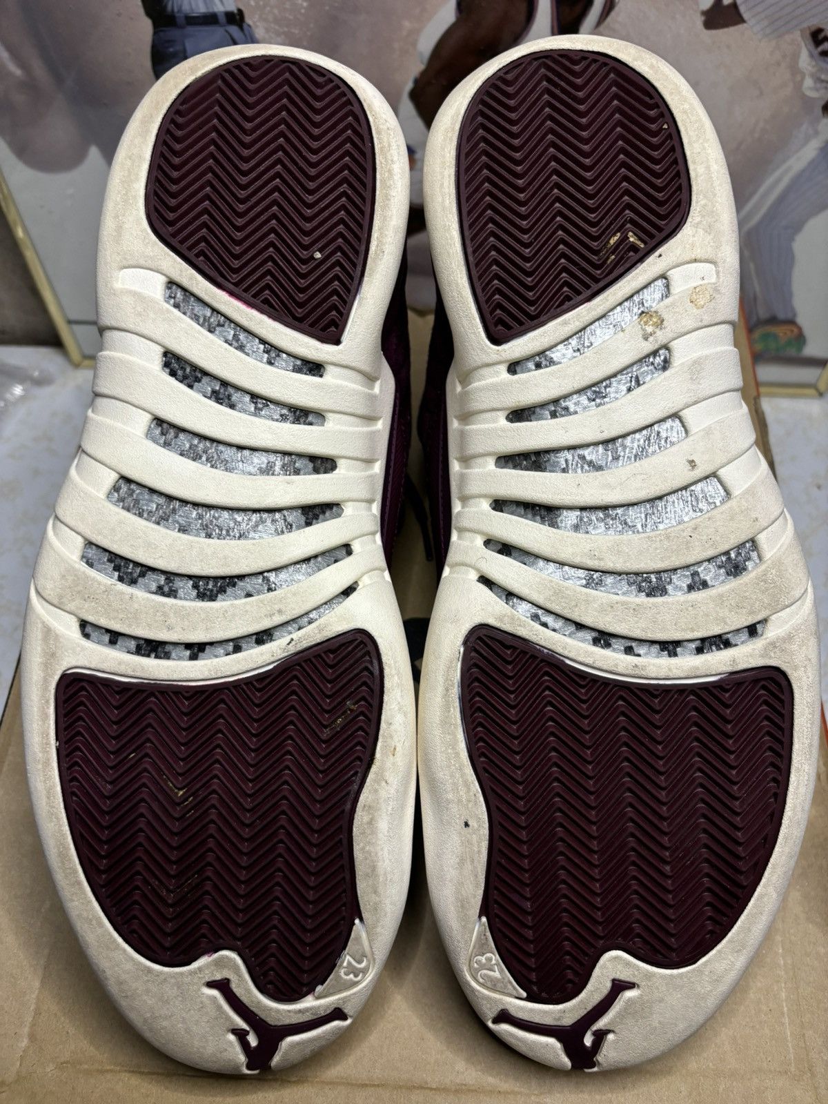 Jordan Brand Air Jordan 12 Retro Bordeaux 2017 Size US 11.5 / EU 44-45 - 5 Thumbnail