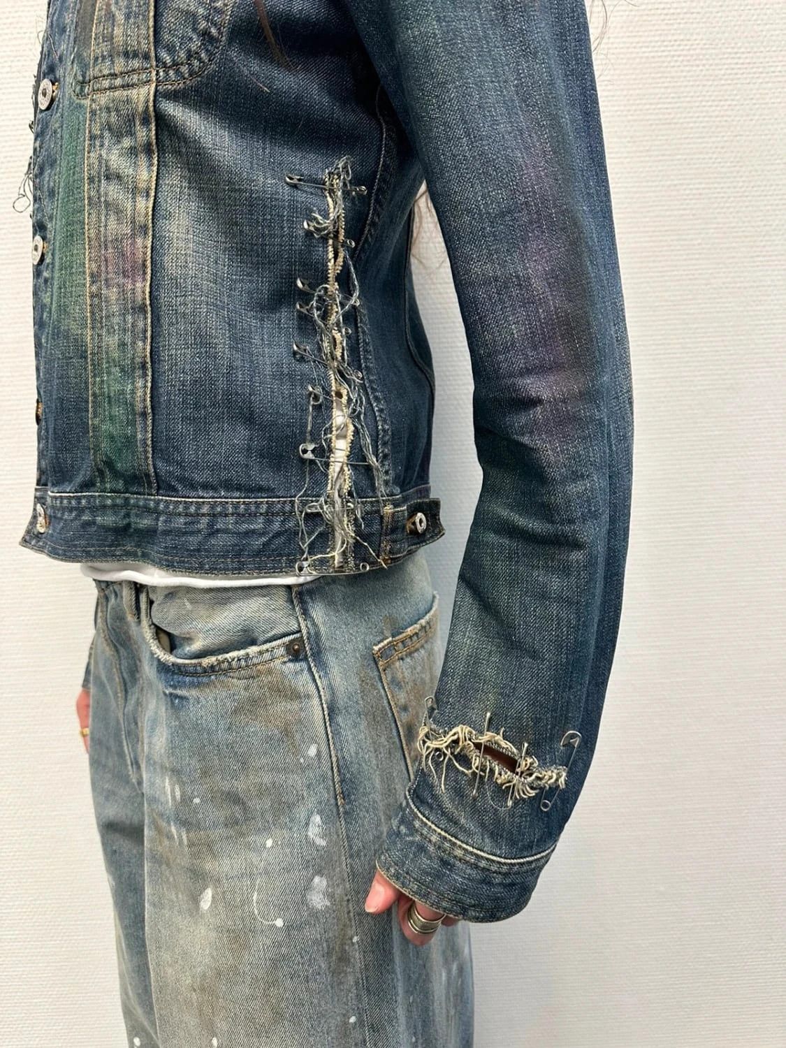 Dolce & Gabbana Dolce Gabbana SS2001 Pins Distressed Painted Denim Jacket Size S / US 4 / IT 40 - 6 Thumbnail