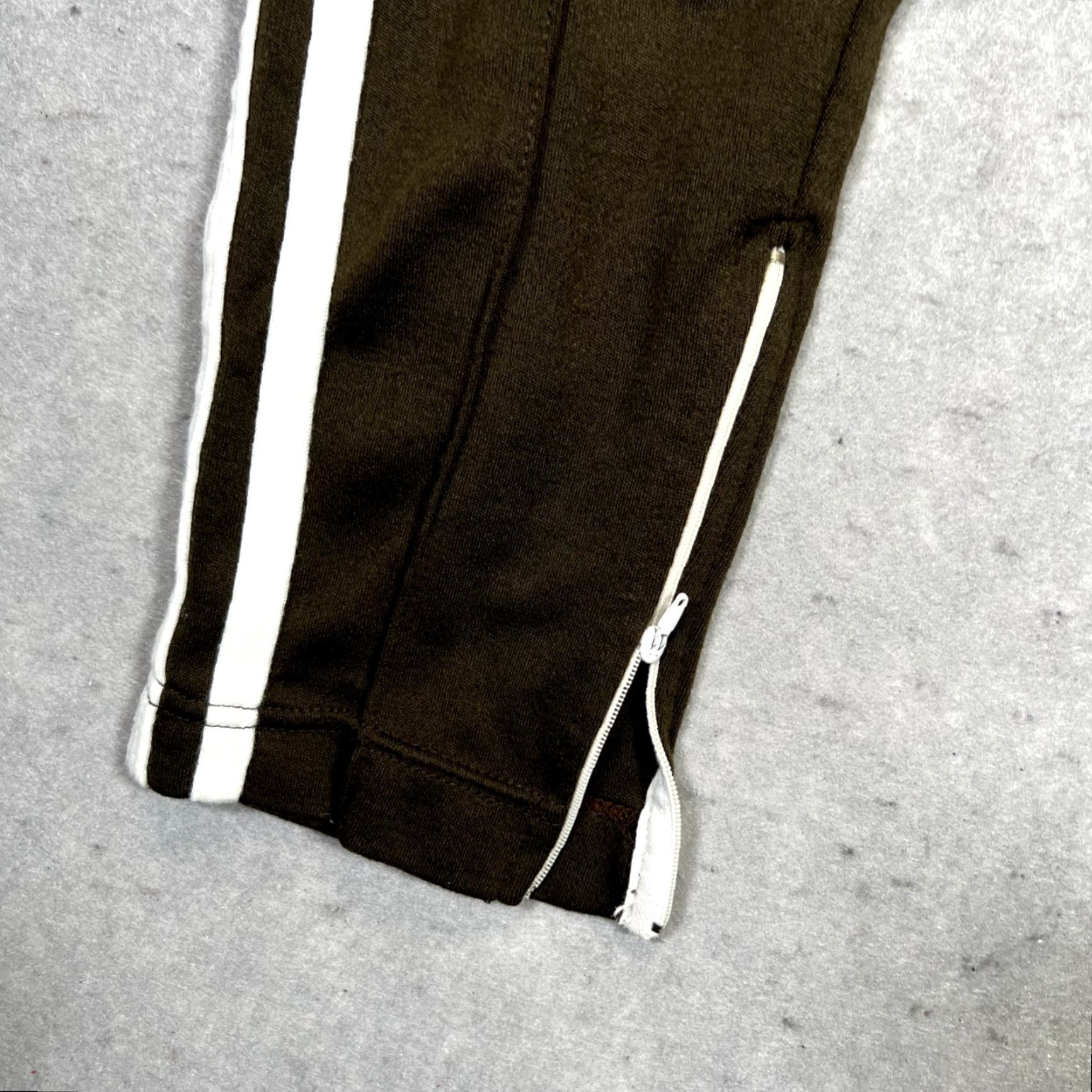 Vintage VINTAGE Sea Island Pants Adult Mens Large Brown 80s Striped Jogger Slim 30 Inseam Regular Style Activewear Clothing Mens Size US 33 - 5 Thumbnail