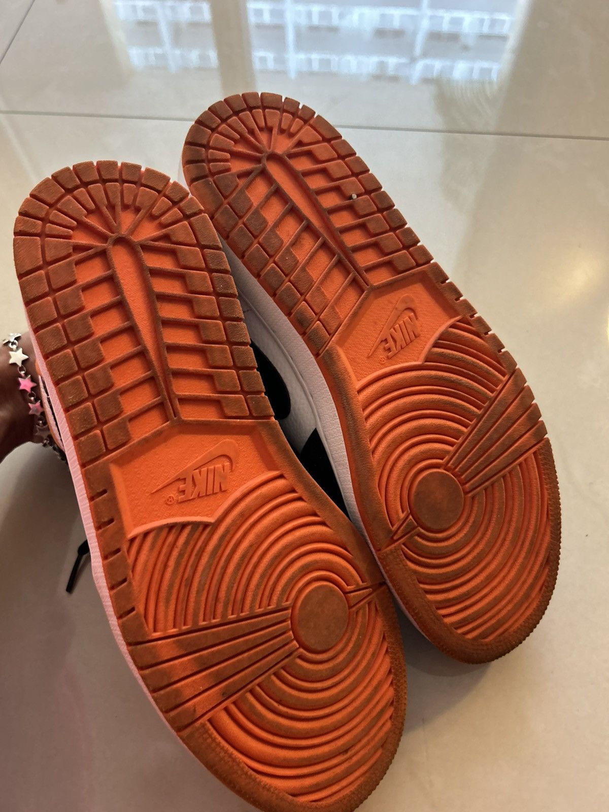 Jordan Brand Jordan 1 low shattered backboard Size US 9 / EU 42 - 5 Thumbnail