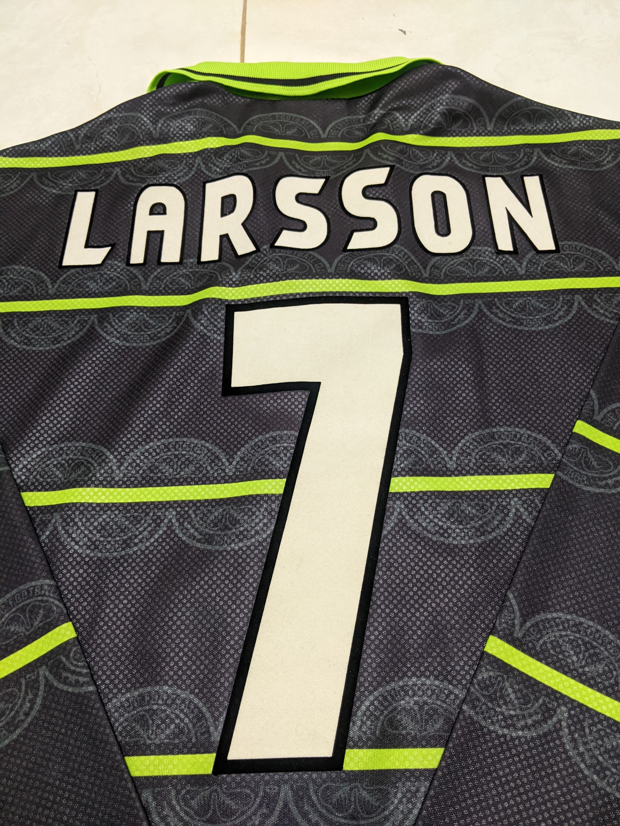 Umbro Celtic away 1998 Larson long Sleeve Jersey football shirt Size US XL / EU 56 / 4 - 3 Thumbnail
