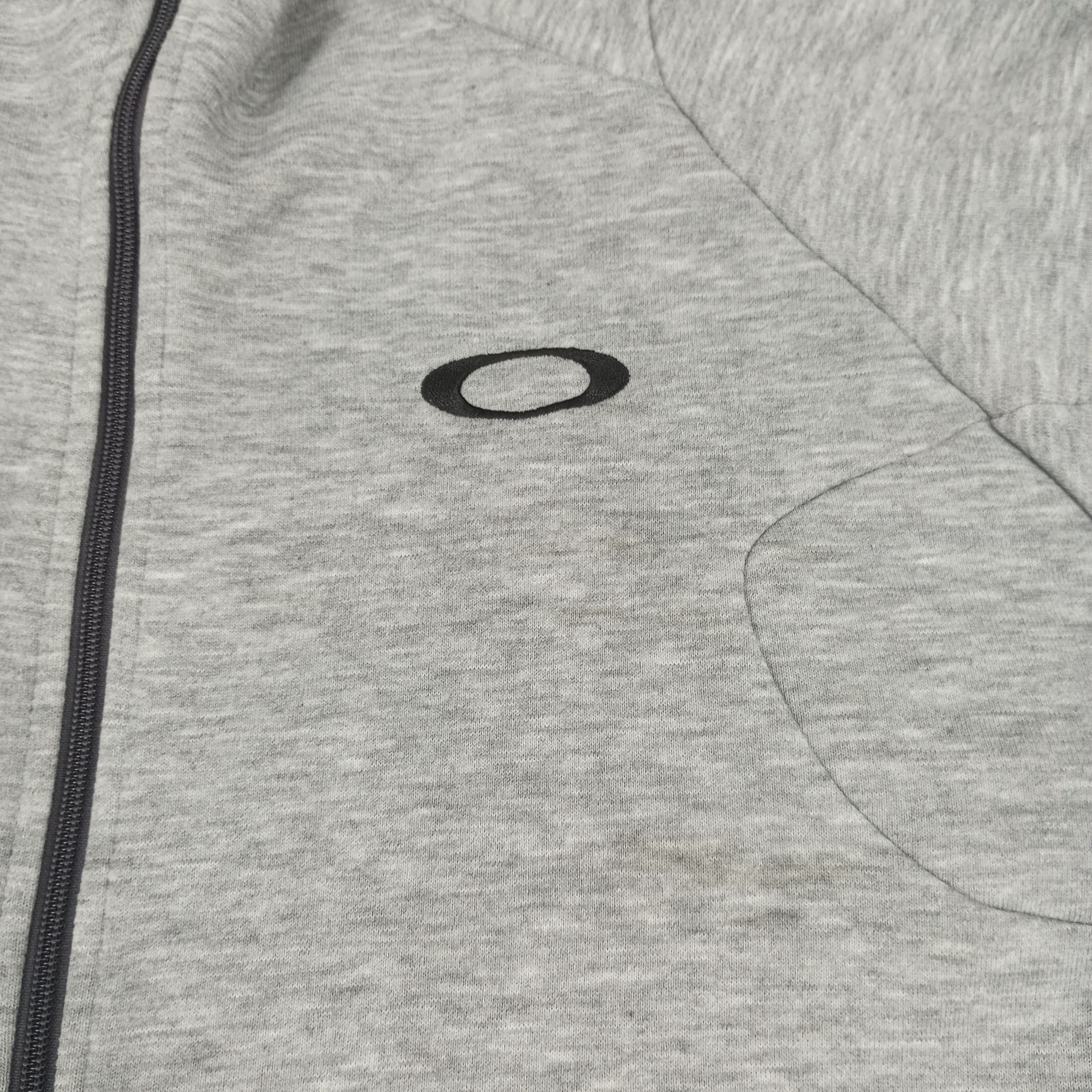 Oakley × Vintage Oakley Logo Spellout Design Zipper Hoodies Size US M / EU 48-50 / 2 - 4 Thumbnail