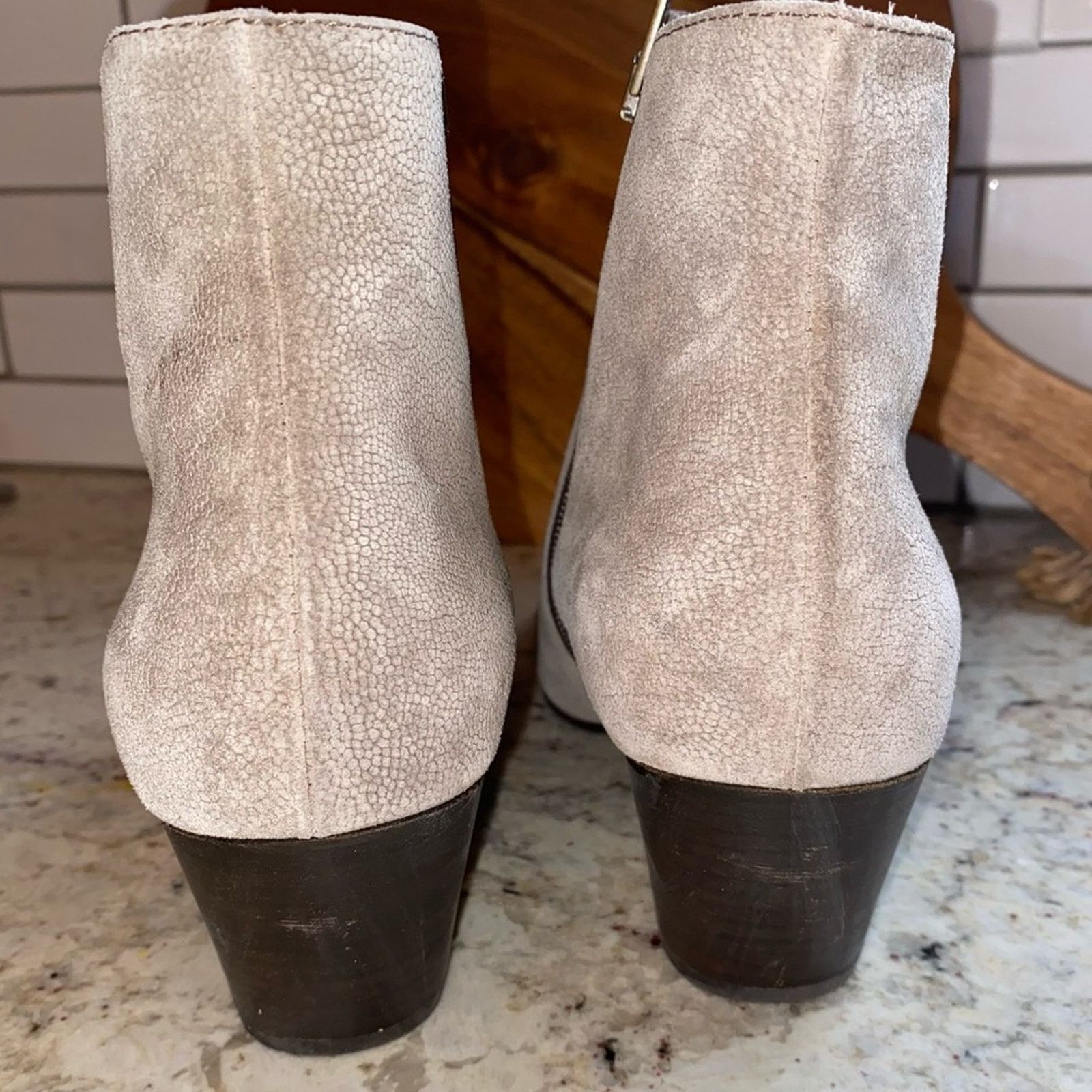 Aquatalia Aquatalia $398 Faylynn Weatherproof Suede Bootie | 8.5 EUC Size US 8.5 / IT 38.5 - 12 Thumbnail
