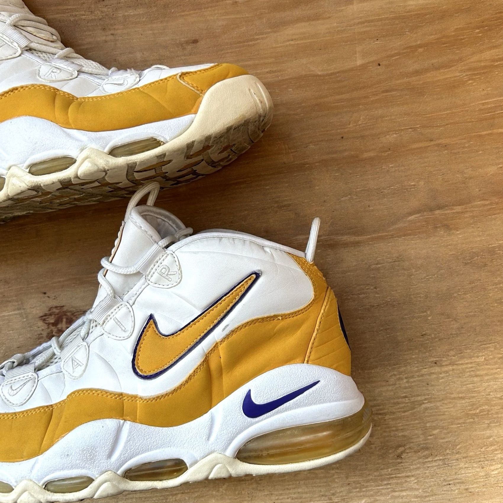 Nike VINTAGE Nike Air Max Tempo Basketball Men White 2003 10.5 US Mens Penny Pippen Jordan LA Lakers UPTEMPO Shirt? Size US 10 / EU 43 - 4 Thumbnail