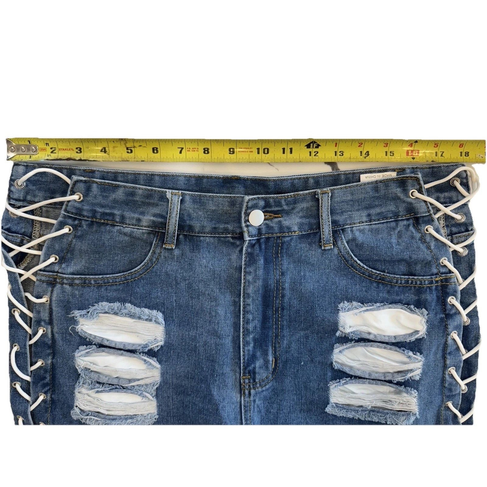 Shein Shein Women Distressed Denim Shorts Lace Up Sides Frayed XL Size 36" / US 14 / IT 50 - 3 Thumbnail