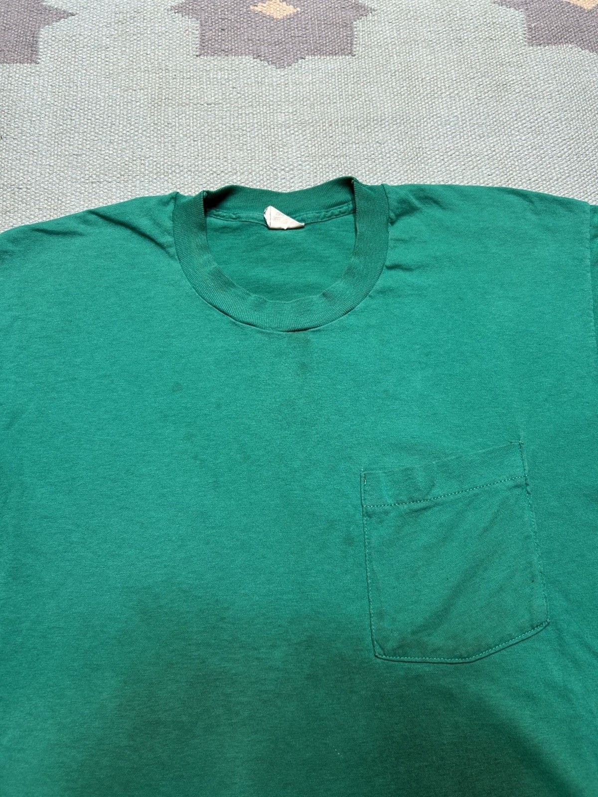 Vintage 80s pocket t shirt blank aqua green blue fruit of loom XL Size US XL / EU 56 / 4 - 3 Thumbnail