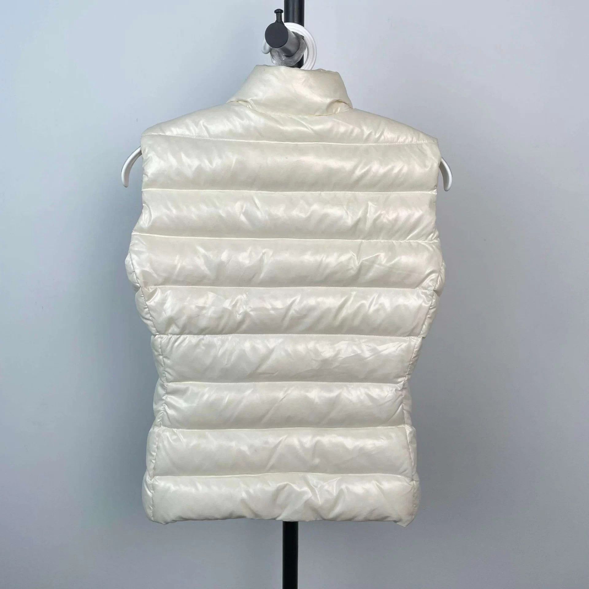 Moncler Moncler men down vest size 00 white Size US XXS / EU 40 - 2 Thumbnail