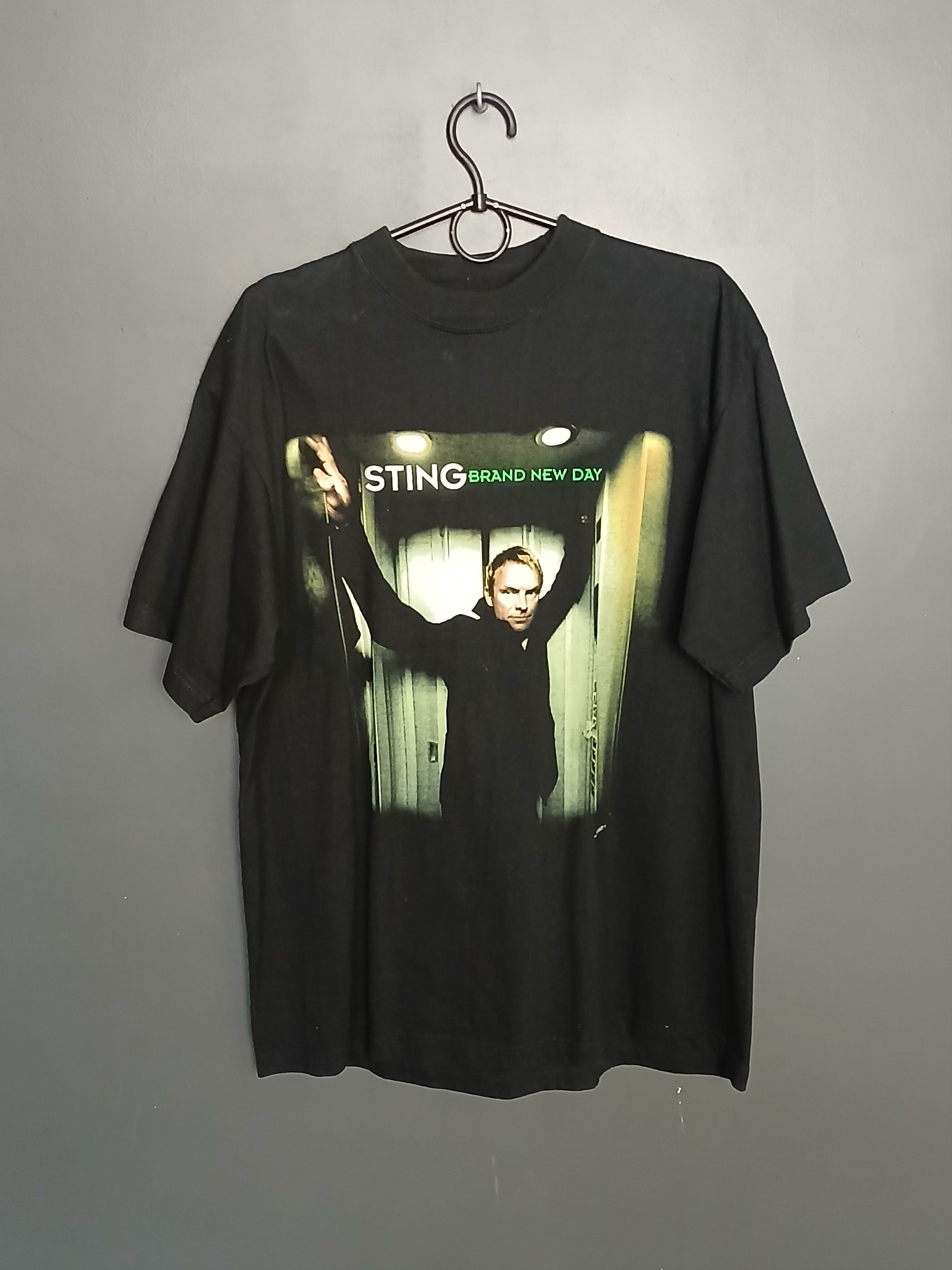 Band Tees × Vintage Vintage Sting Brand New Day Tour 2000 T-Shirt Size US L / EU 52-54 / 3 - 1 Thumbnail