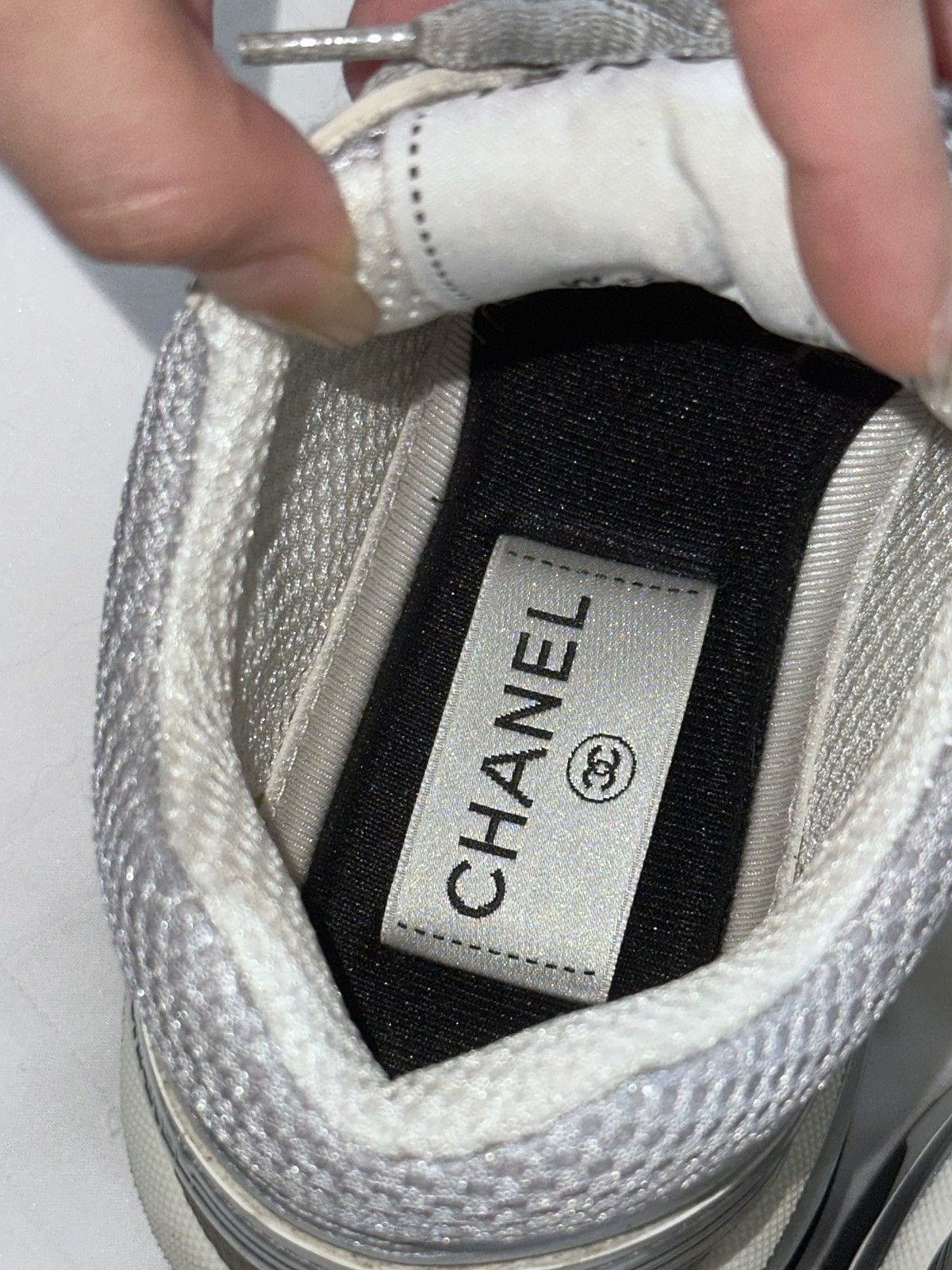 Chanel CHANEL CC LOGO TRAINER Size US 5 / IT 35 - 8 Thumbnail