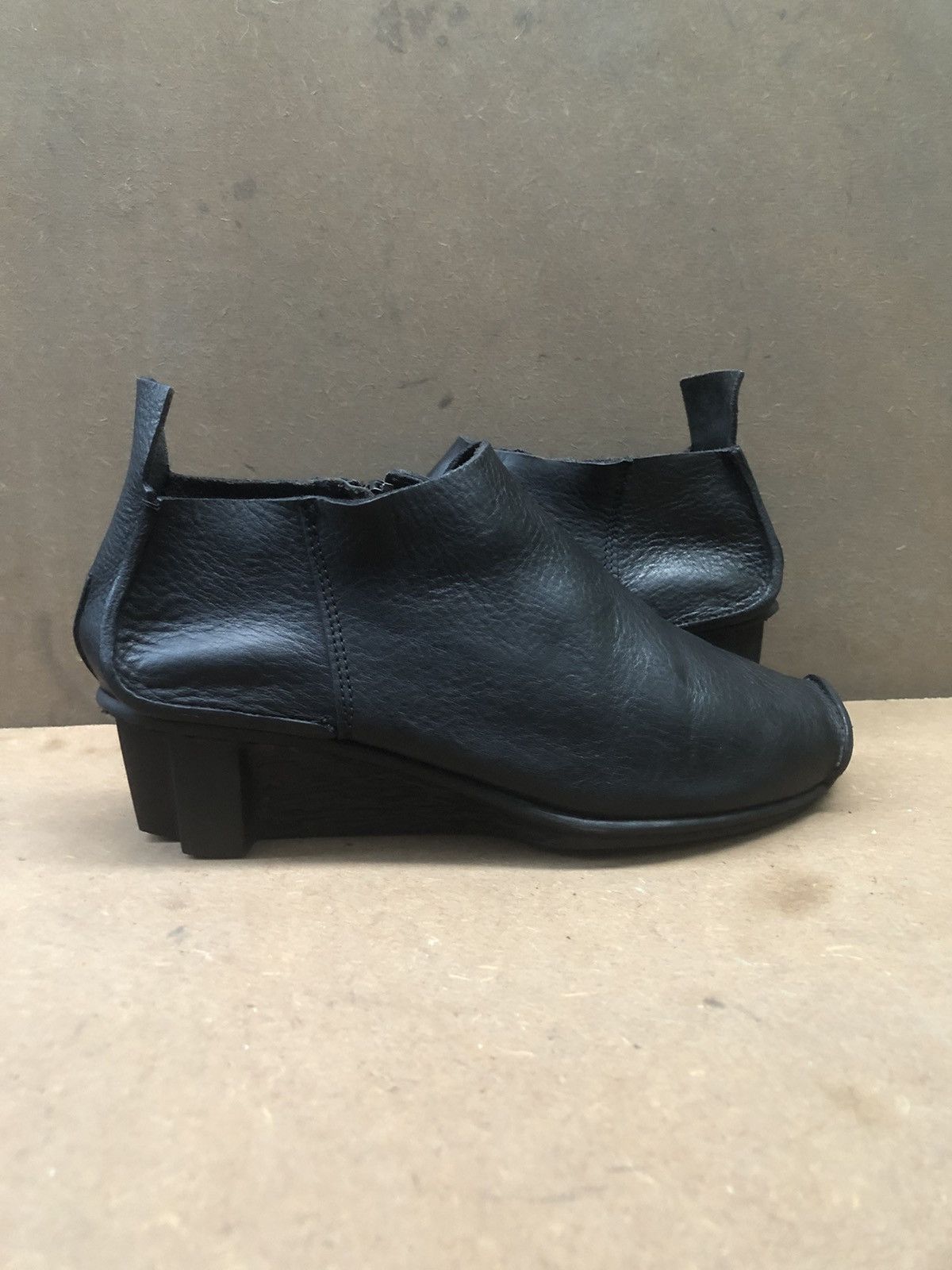 Trippen Trippen Black Calfskin Leather Women’s Ankle Shoes Size 39 Size US 8 / IT 38 - 7 Thumbnail