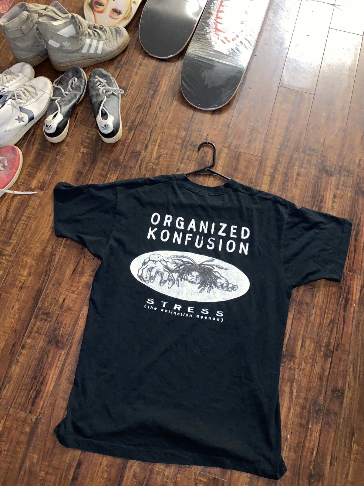 公式 Organized Konfusion - Stress T-Shirt