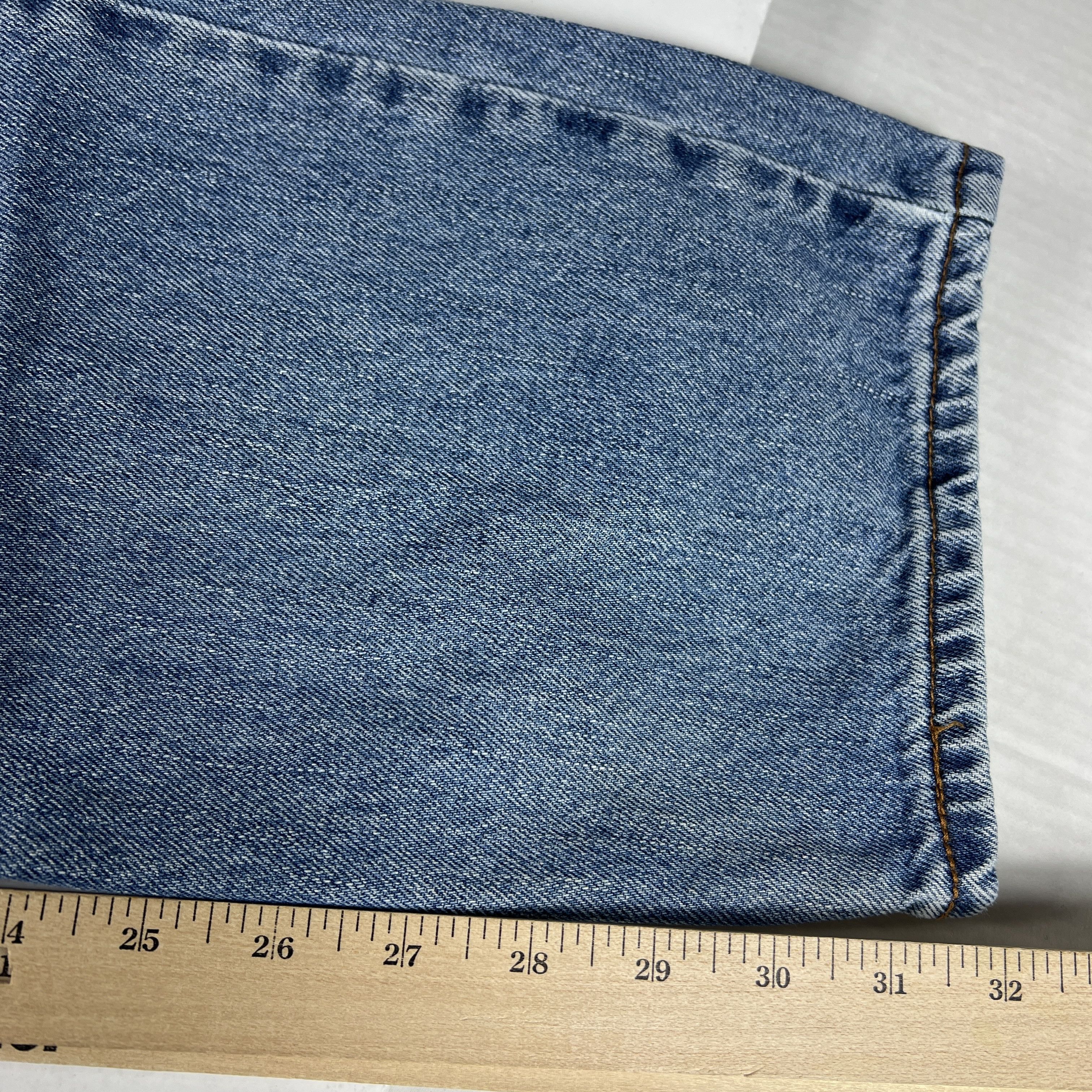 Levi's Y2K Levi's Jeans 550 Relaxed Fit Blue Faded Cotton Denim Size US 33 - 19 Thumbnail